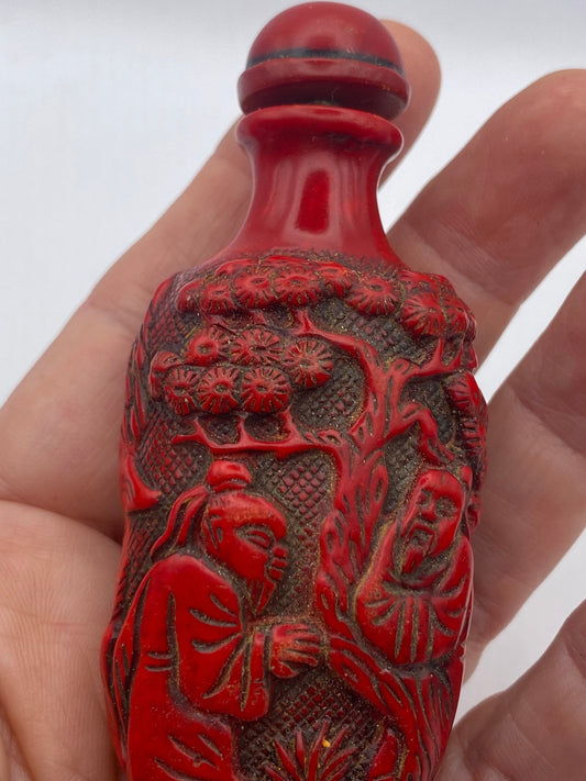 Vintage Men in Garden Bottle Snuff Perfume Flask Cinnabar Resin