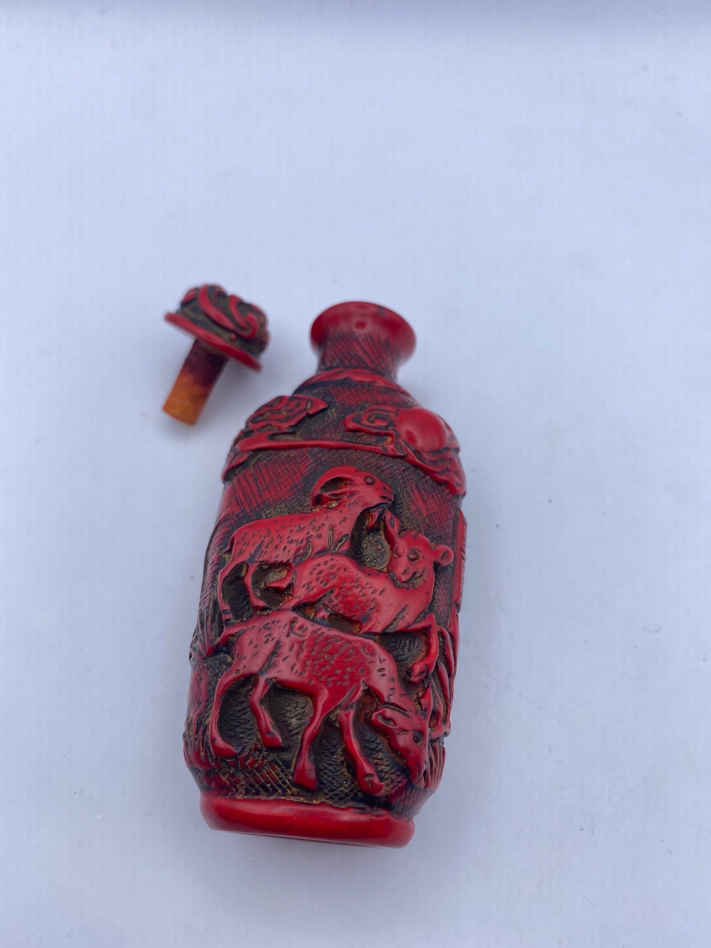 Vintage Rams Bottle Snuff Perfume Flask Cinnabar Resin