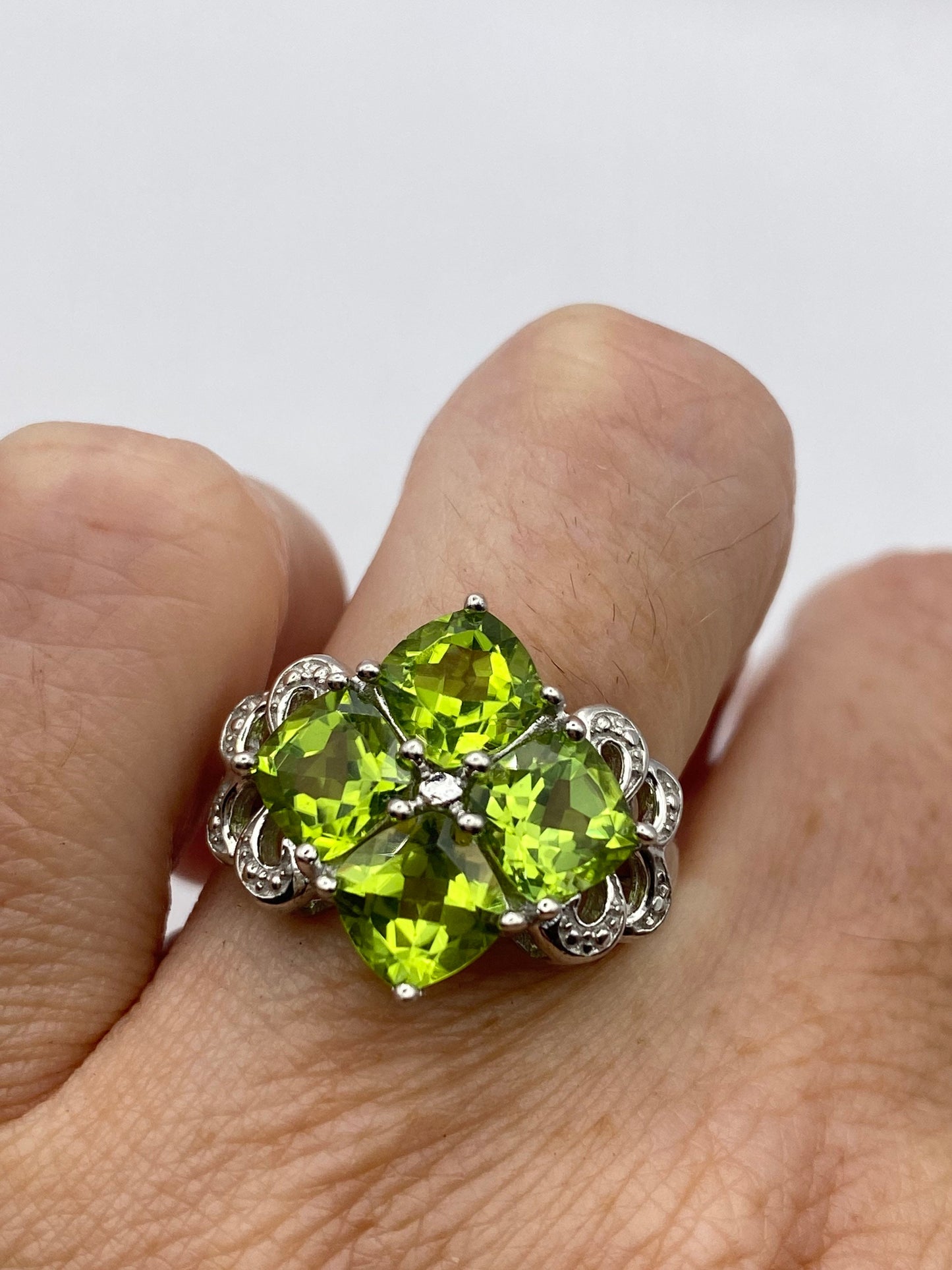 Vintage Handmade Genuine Green Peridot Filigree Setting 925 Sterling Silver Gothic Ring