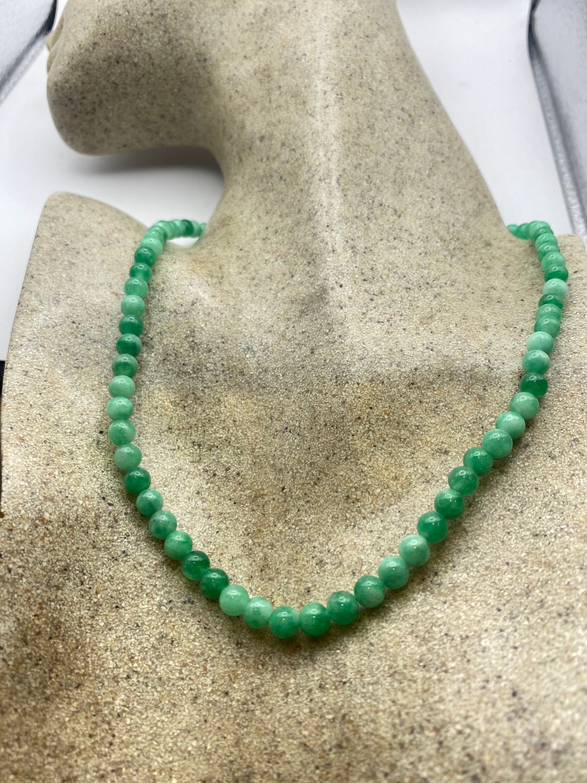 Vintage Jade beaded 16 Inch Necklace