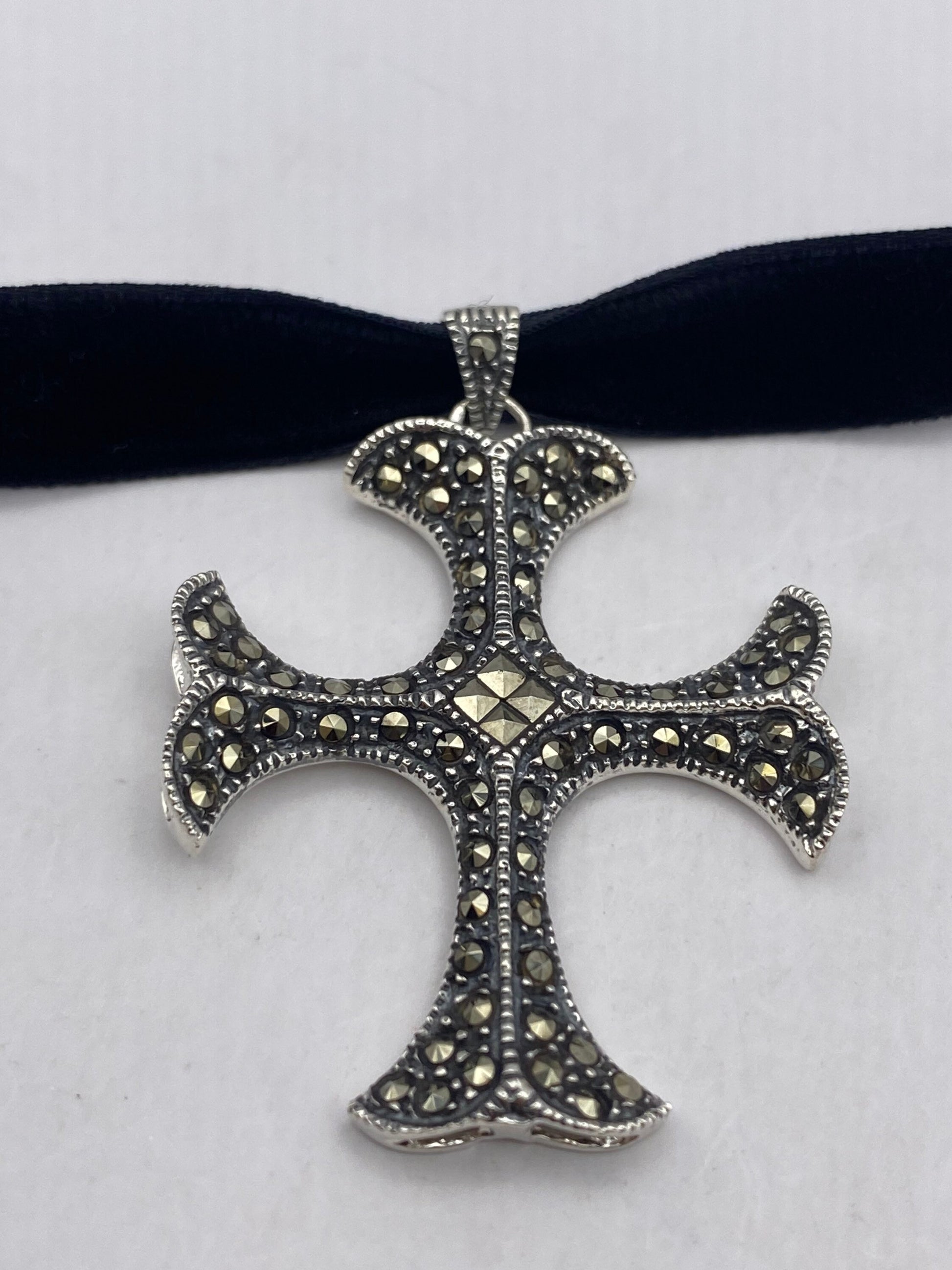 Vintage Marcasite Cross Choker 925 Sterling Silver Pendant Necklace