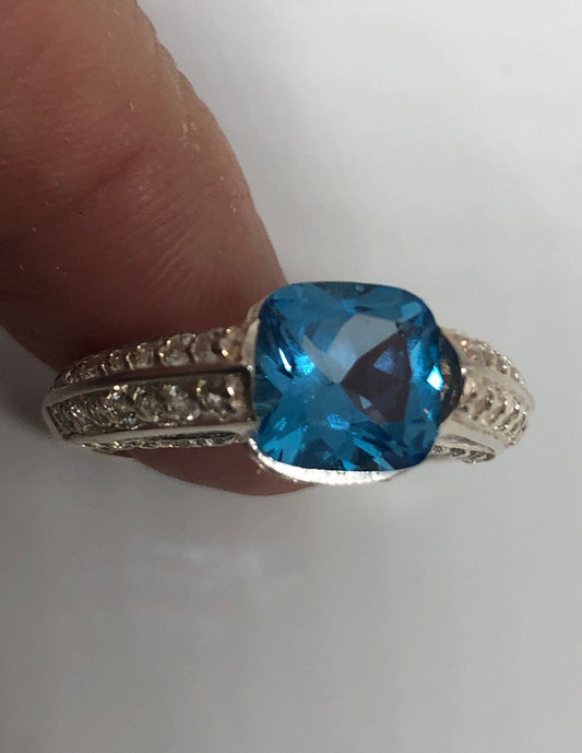 Vintage Genuine Blue Topaz 925 Sterling Silver Ring Size 7.5