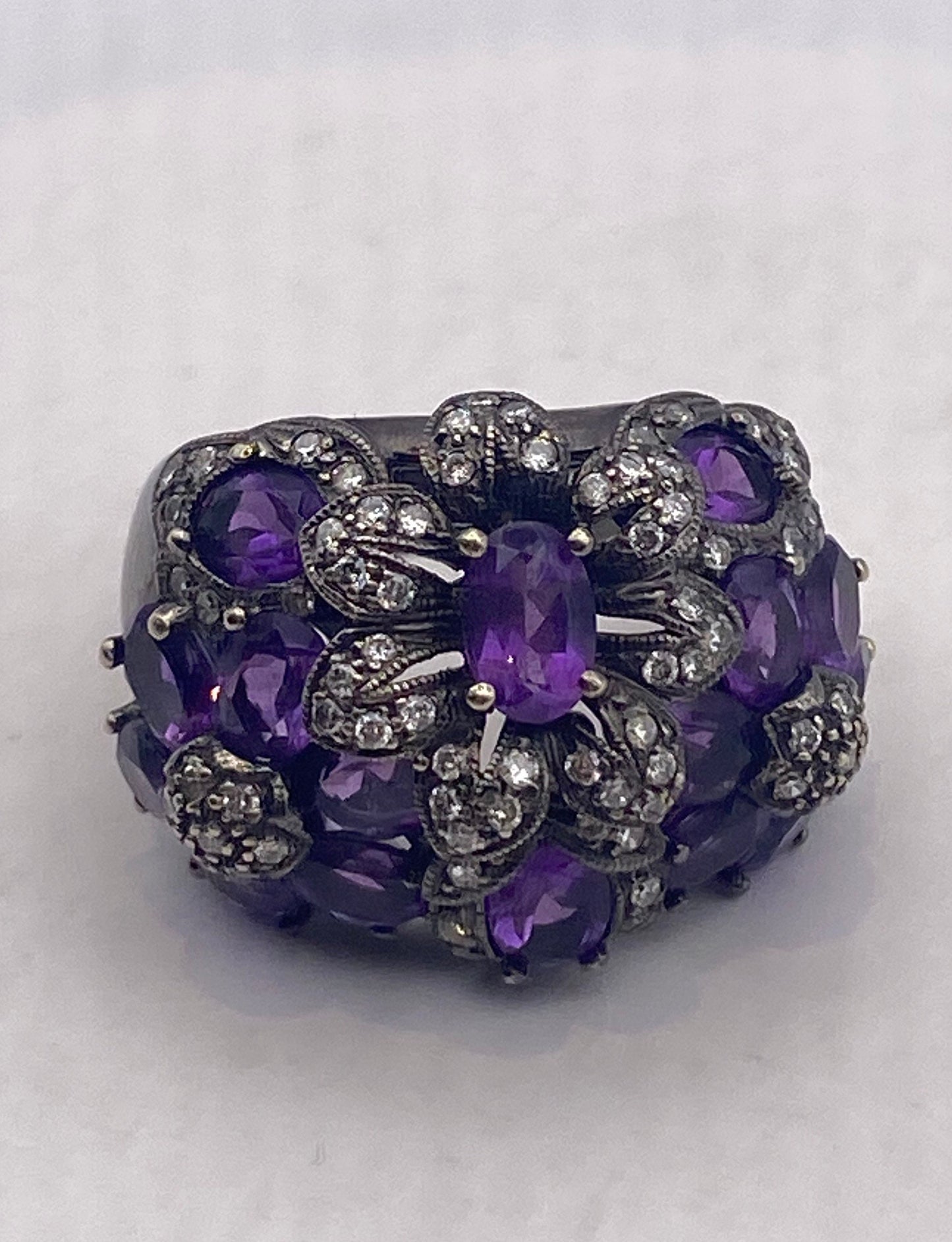 Vintage Natural Purple Amethyst with Diamonds in Flowers 14k White Gold Ring