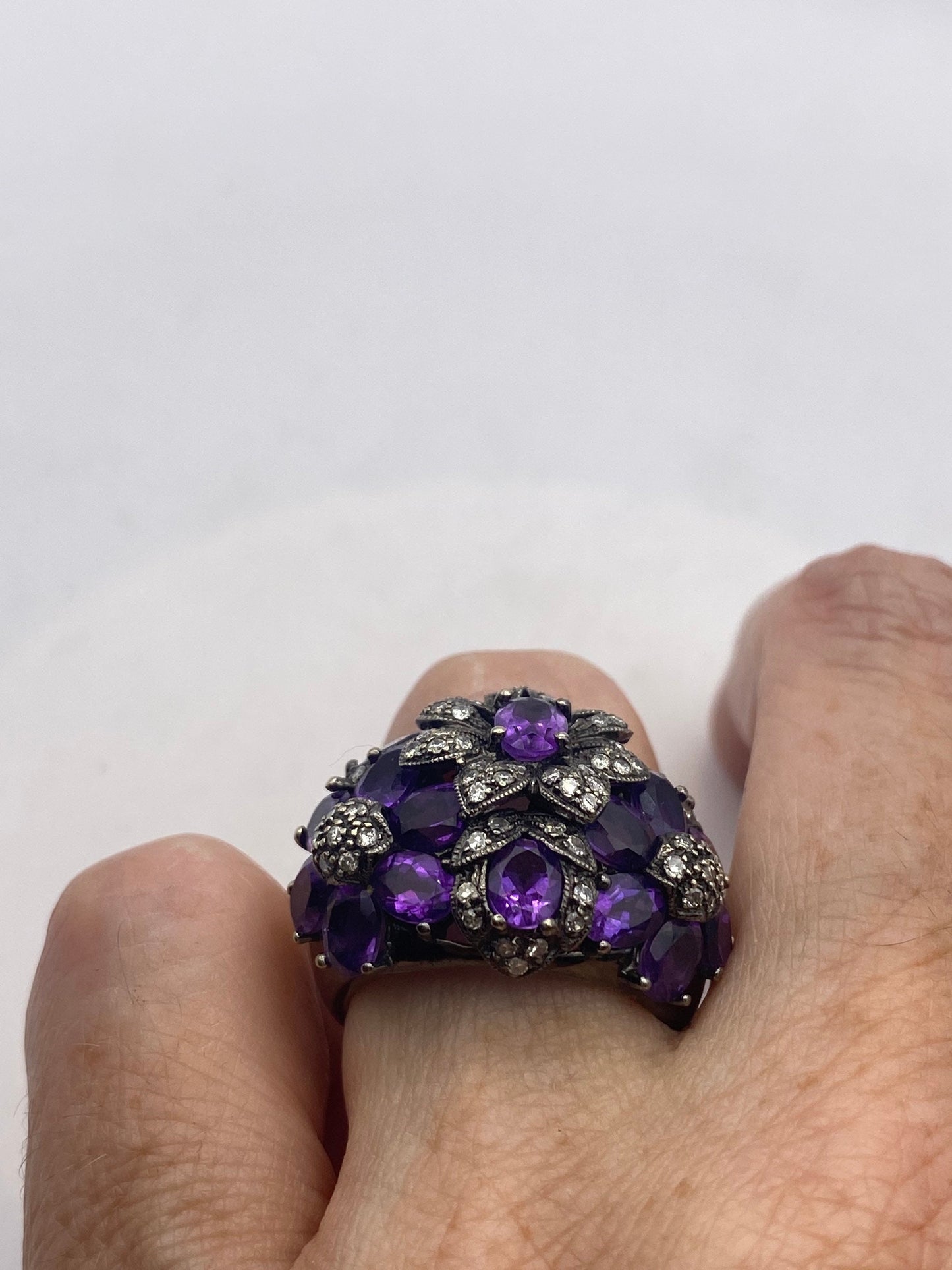 Vintage Natural Purple Amethyst with Diamonds in Flowers 14k White Gold Ring