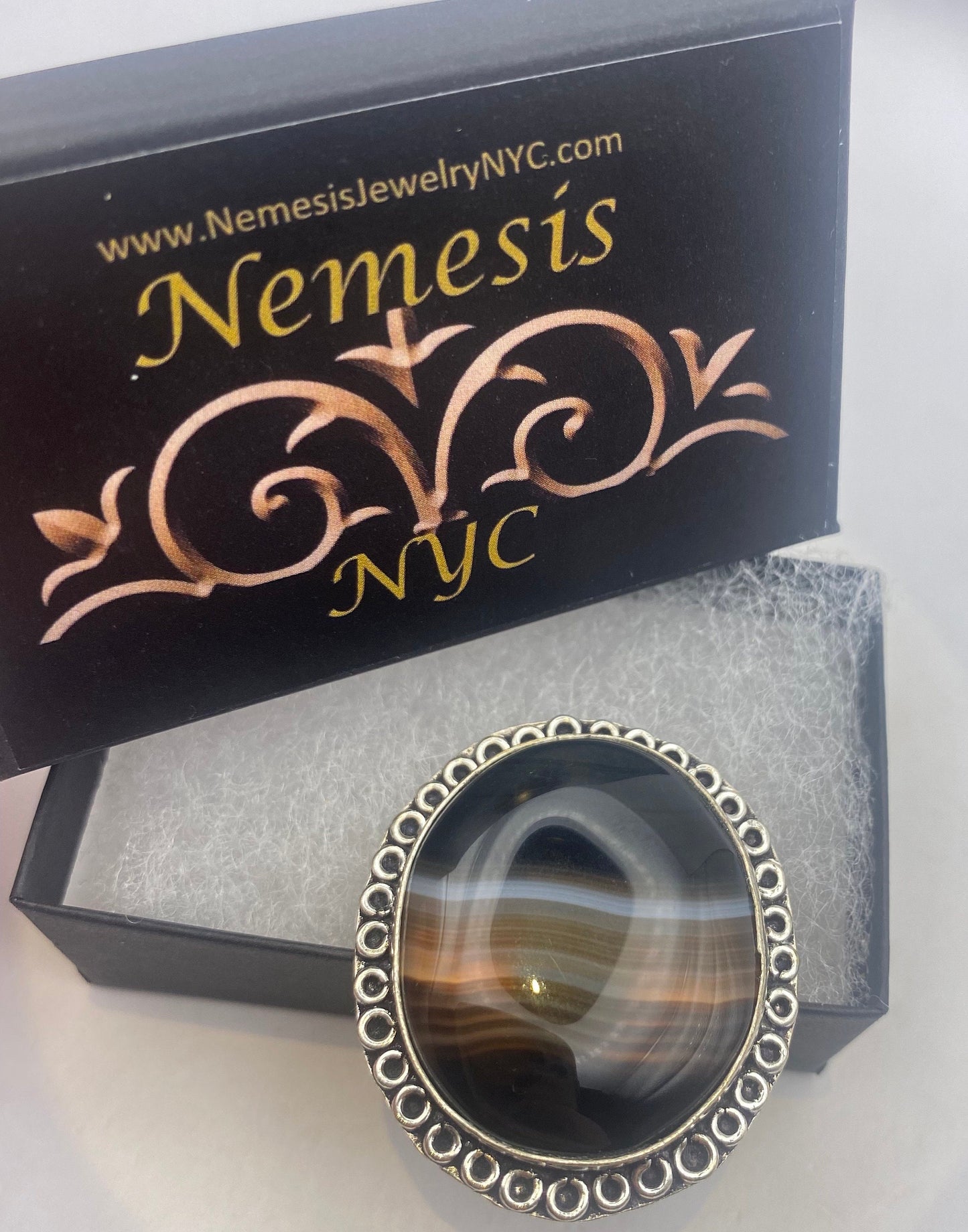 Vintage Black and White Banded Agate White Bronze Silver Cocktail Ring
