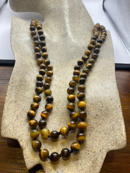 Hand Knoted Vintage tigers eye beaded Necklace
