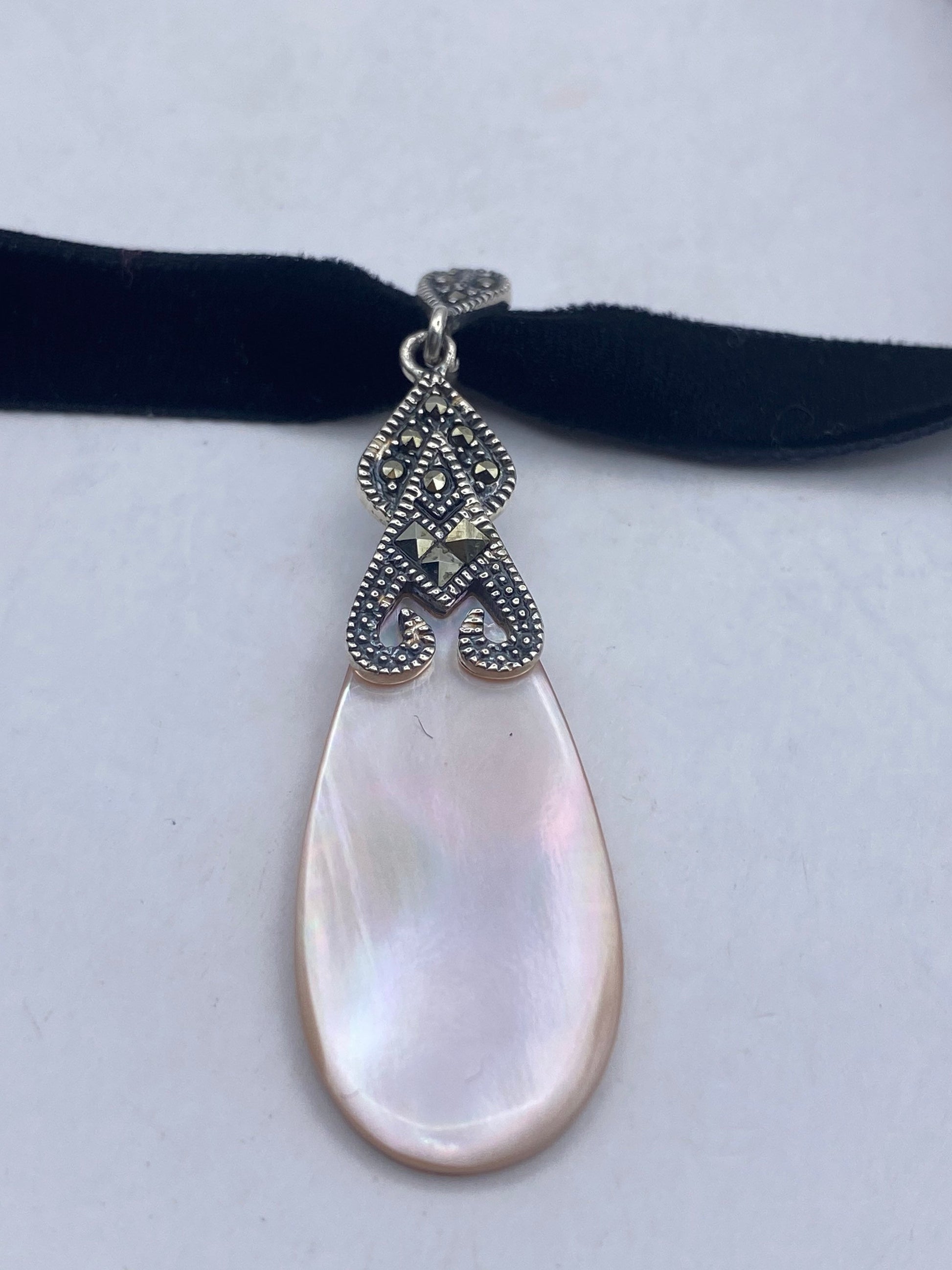 Vintage Marcasite 925 Sterling Silver Pink Mother of Pearl Pendant Necklace