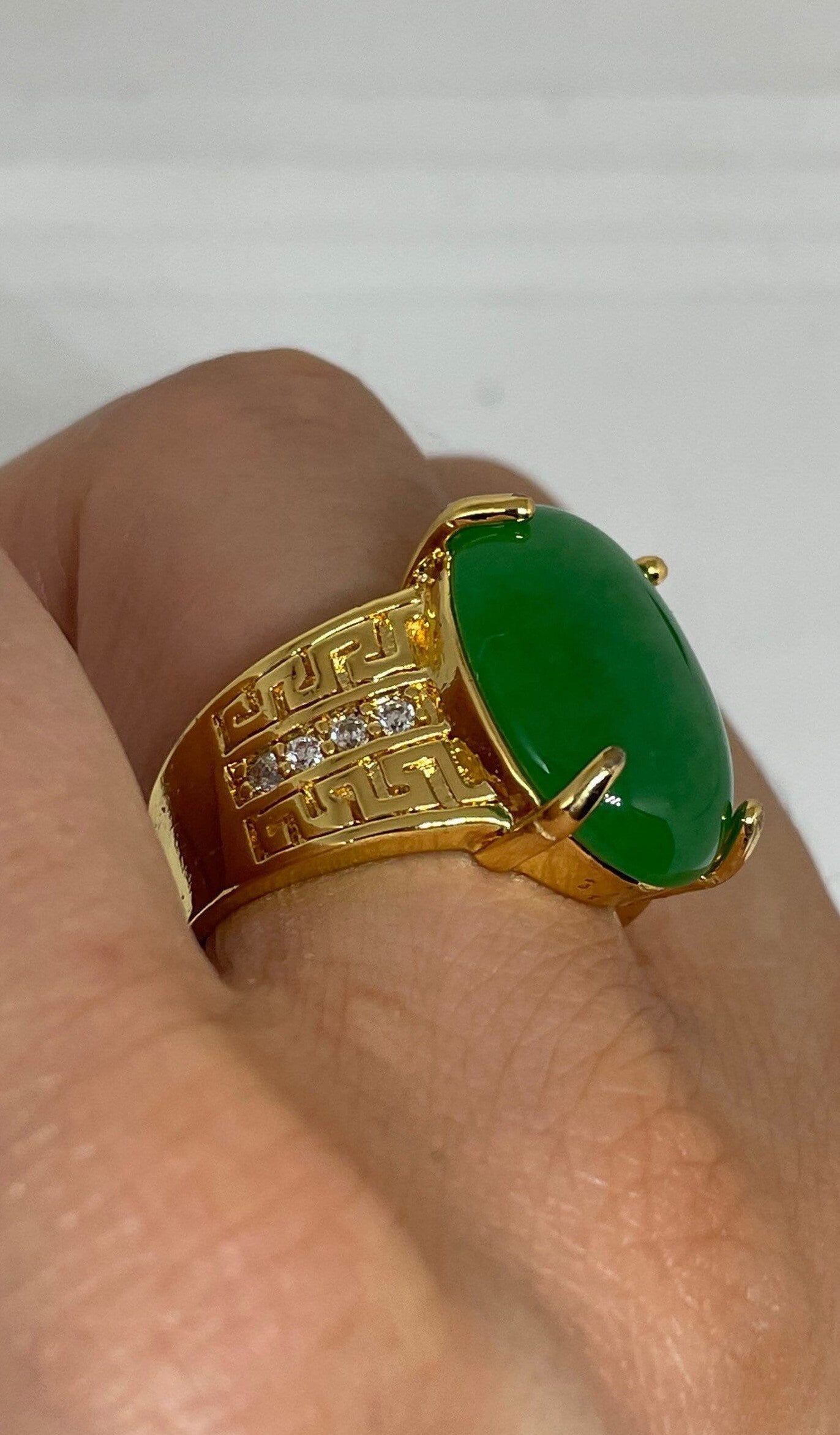 Vintage Lucky Green Nephrite Jade Golden Ring
