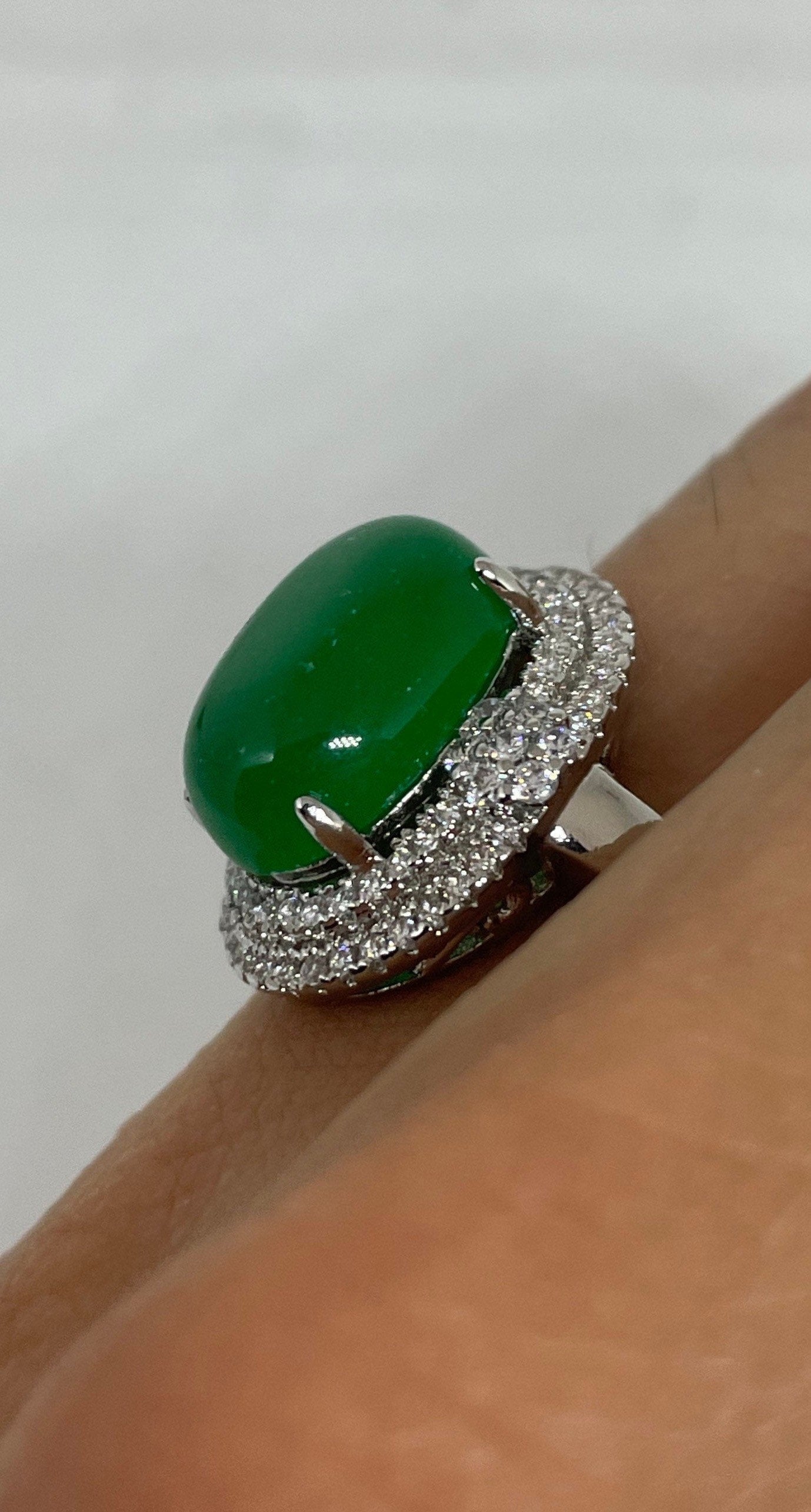 Vintage Lucky Green Nephrite Jade Ring