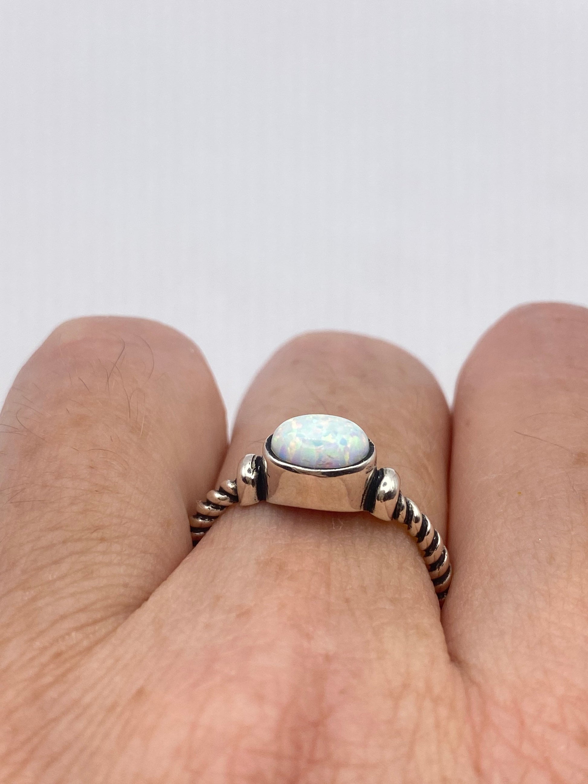 Vintage Blue Fire Opal 925 Sterling Silver Inlay Ring