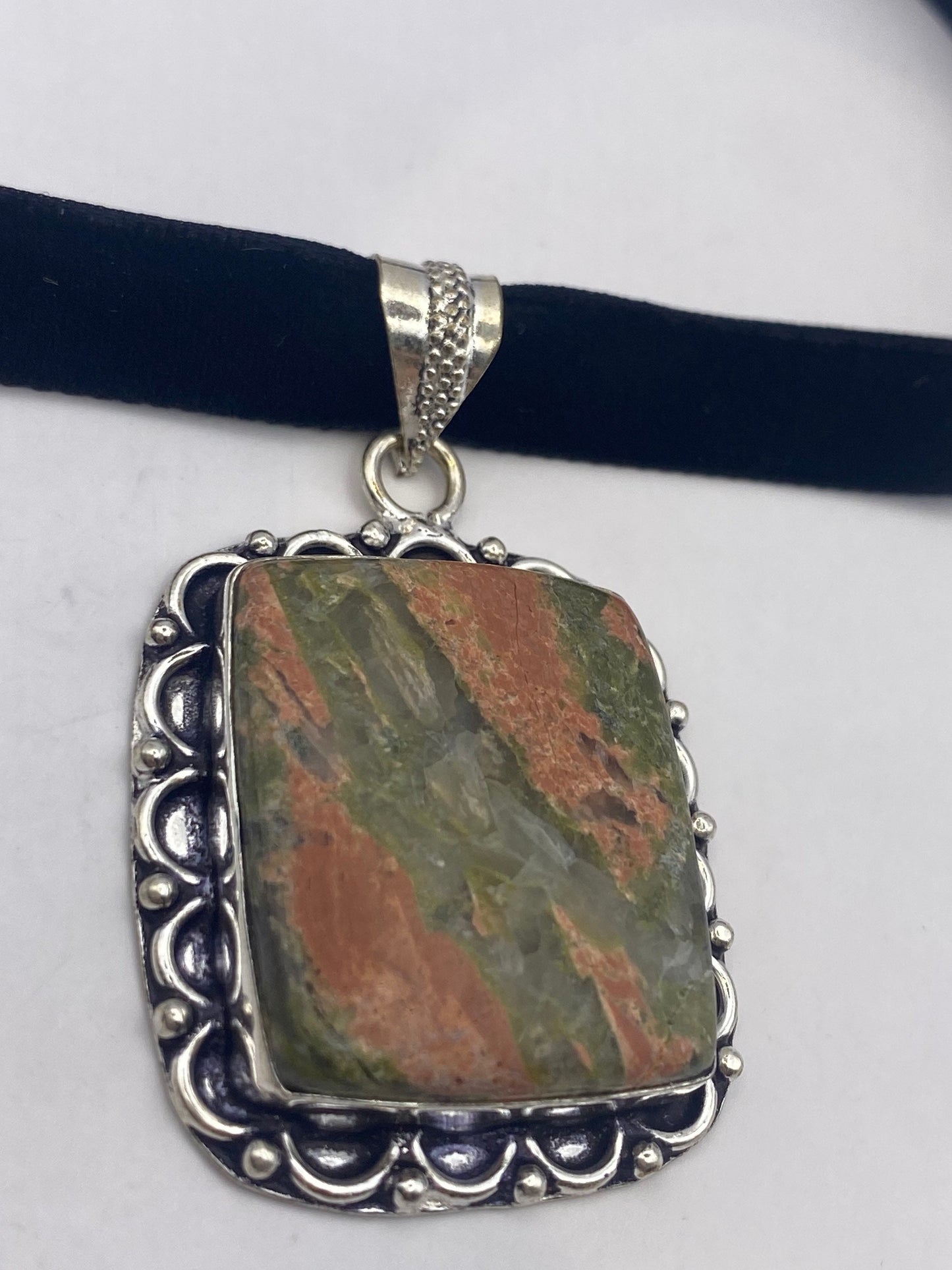 Vintage Unikcyte Choker Antique Pendant Necklace