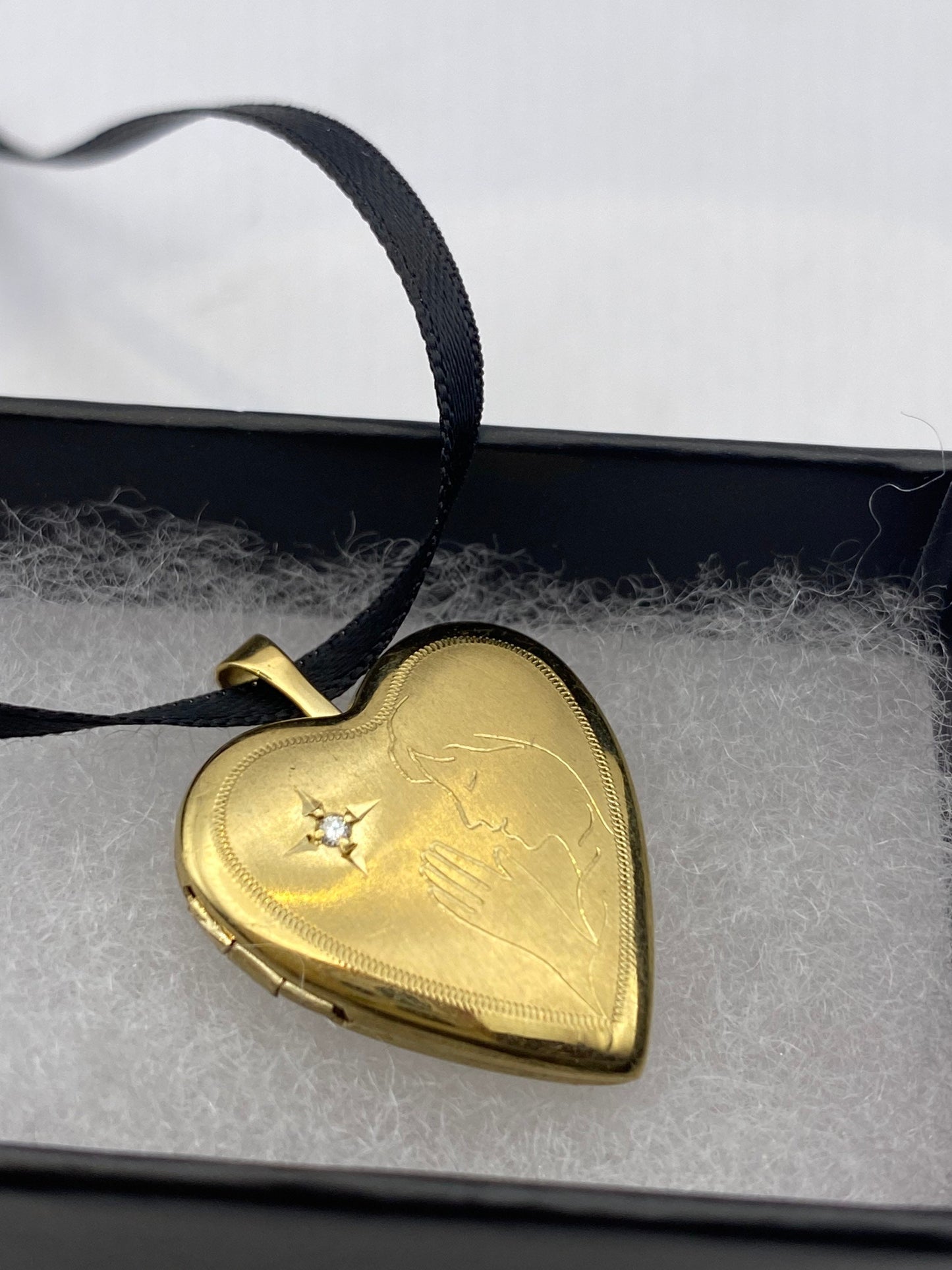 Vintage Heart Locket Choker | 9k Gold Filled Prayer Hands Pendant