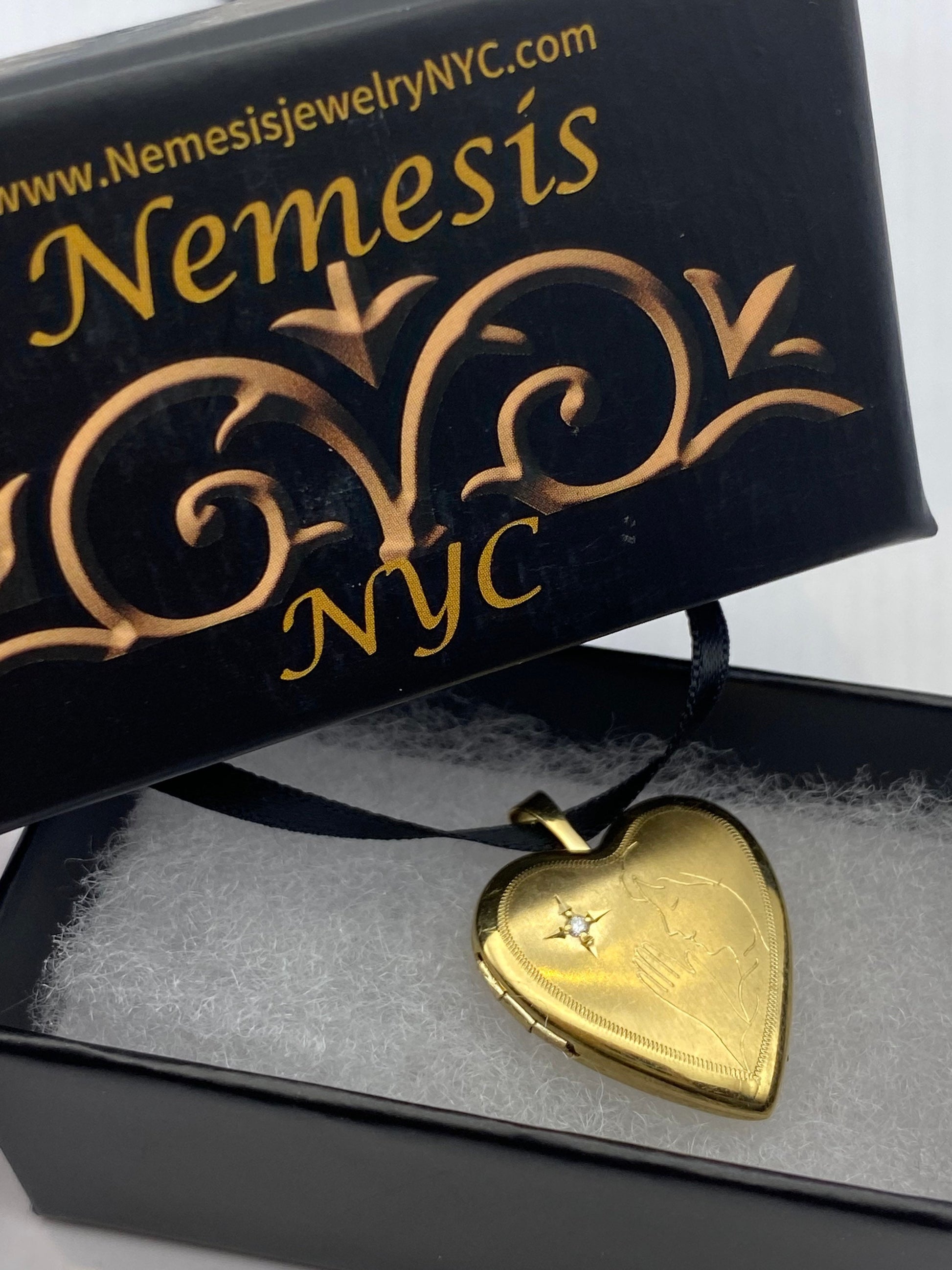 Vintage Heart Locket Choker | 9k Gold Filled Prayer Hands Pendant
