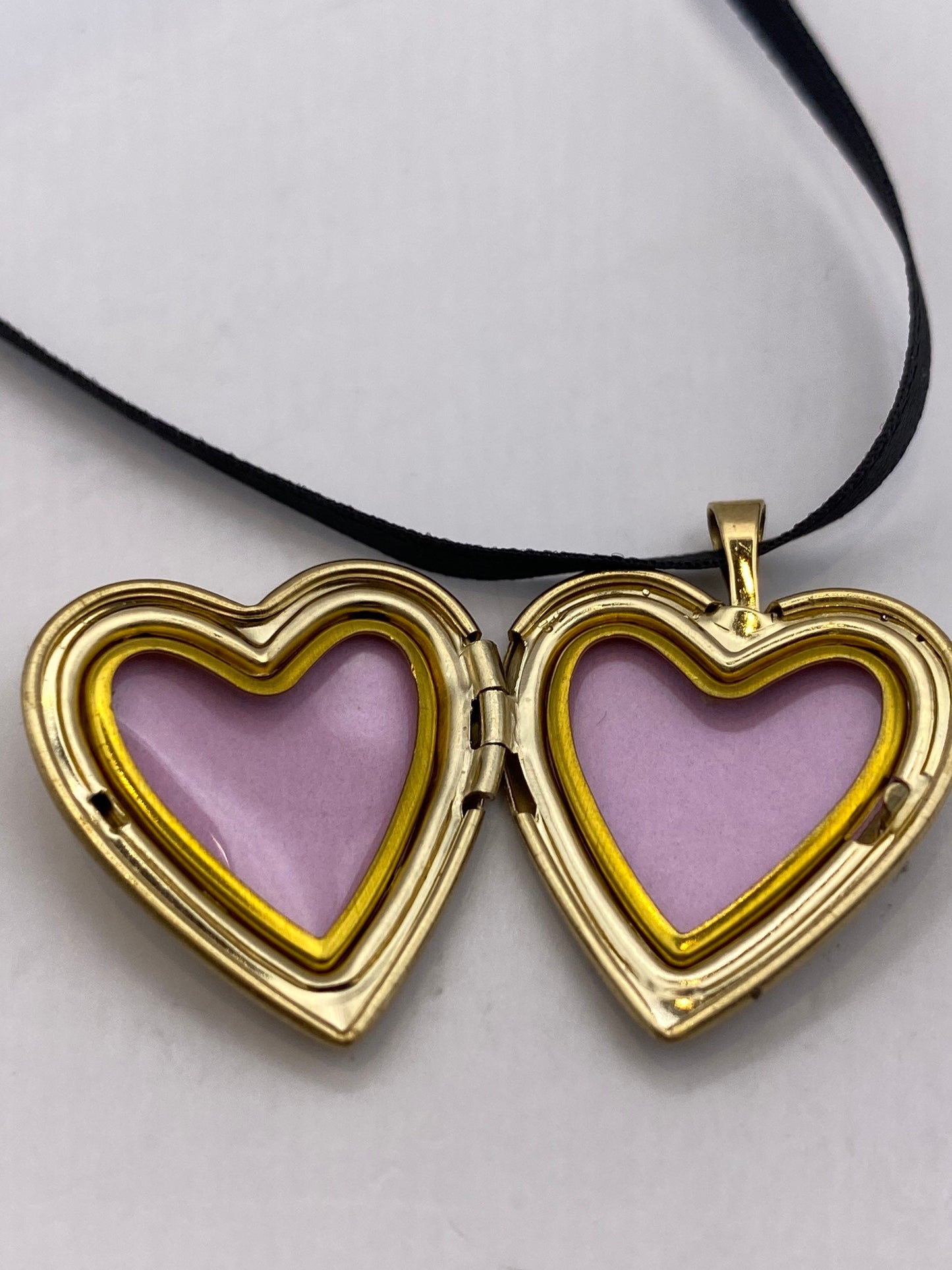 Vintage Heart Locket Choker | 9k Gold Filled Prayer Hands Pendant