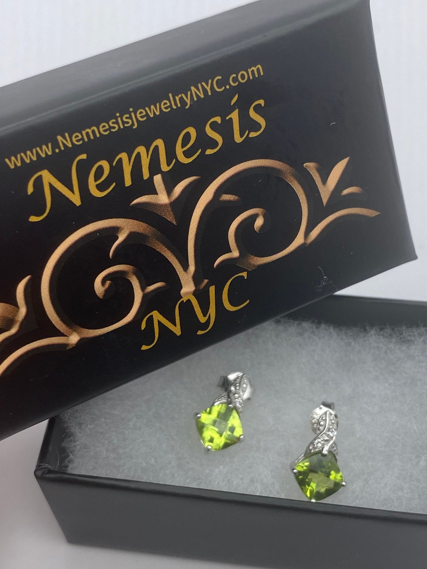 Vintage Green Peridot in 925 Sterling Silver Post Button Earrings
