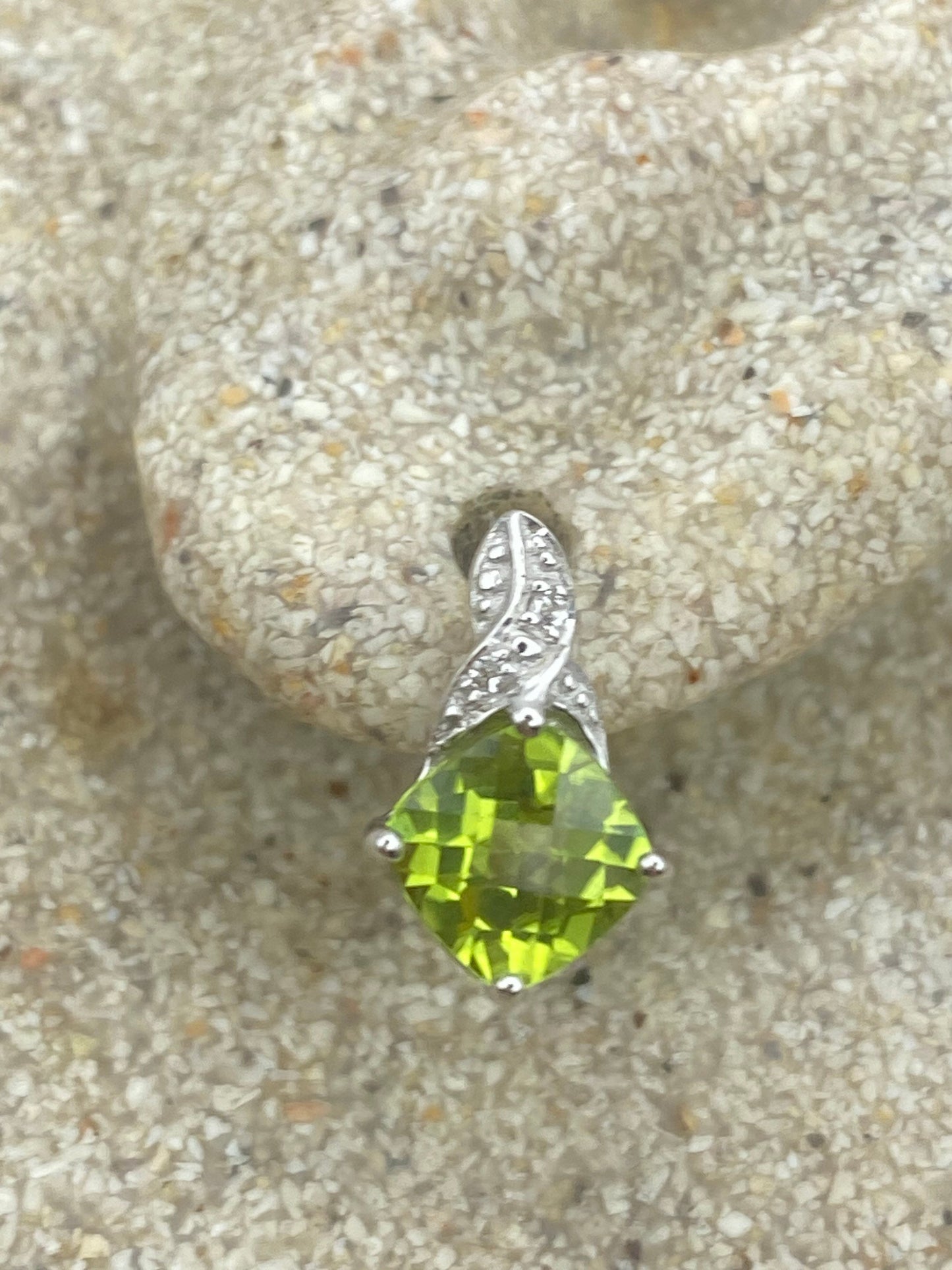 Vintage Green Peridot in 925 Sterling Silver Post Button Earrings