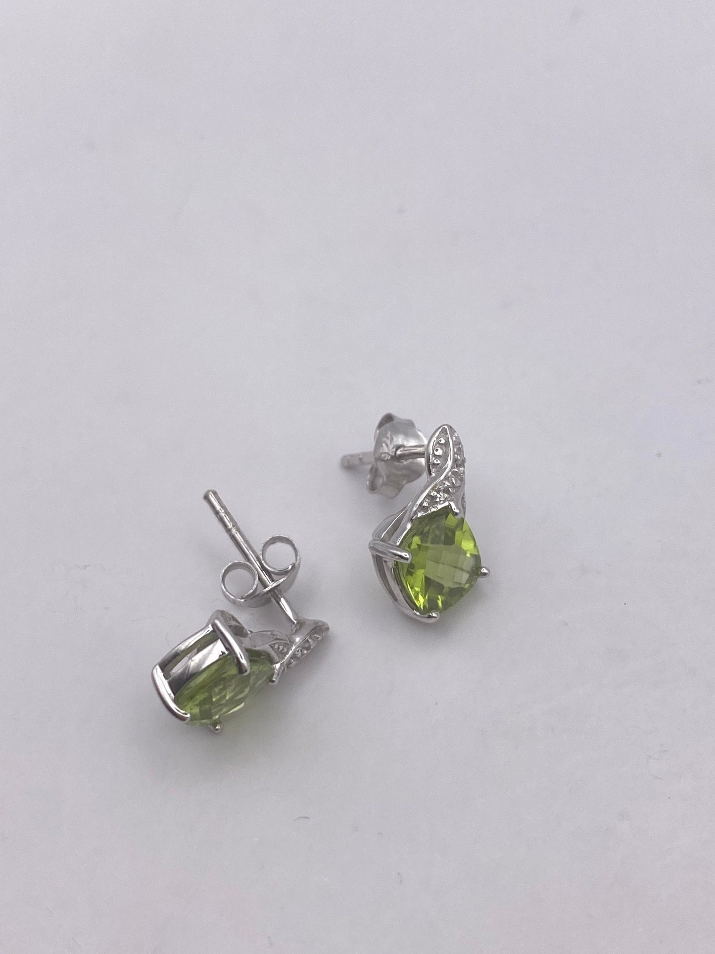 Vintage Green Peridot in 925 Sterling Silver Post Button Earrings