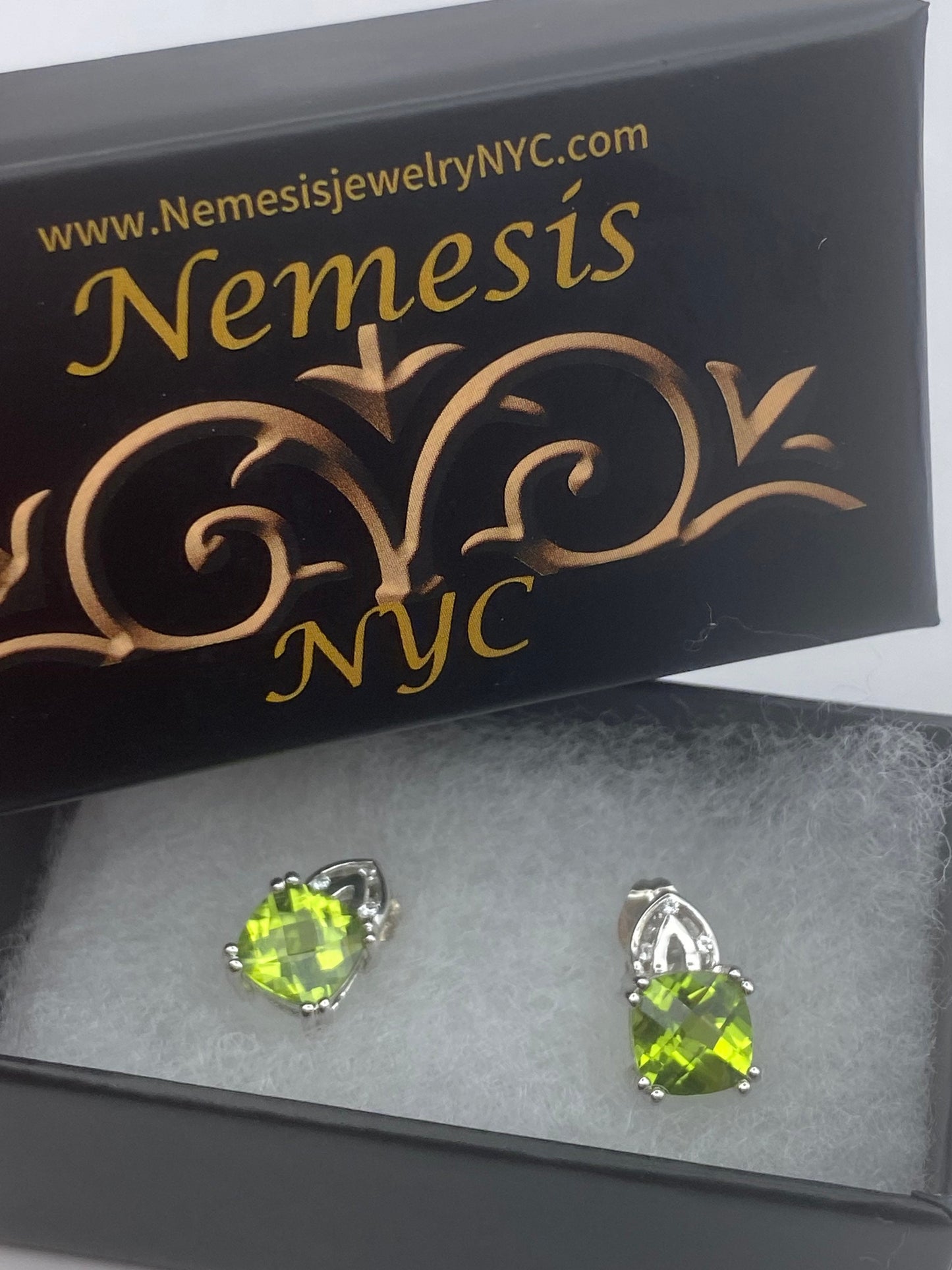 Vintage Green Peridot in 925 Sterling Silver Post Button Earrings