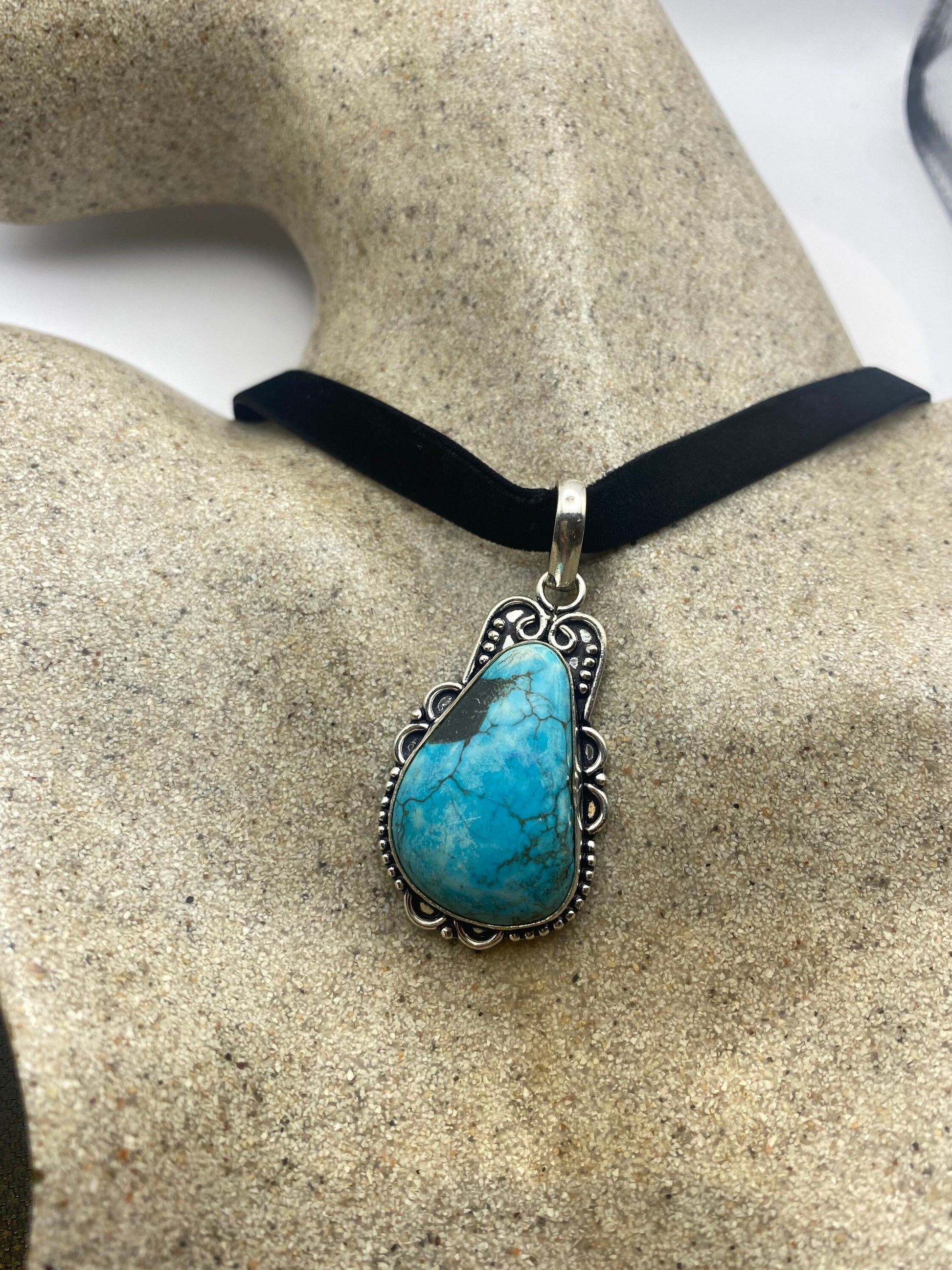 Vintage Tibetan Blue Turquoise Pendant Necklace