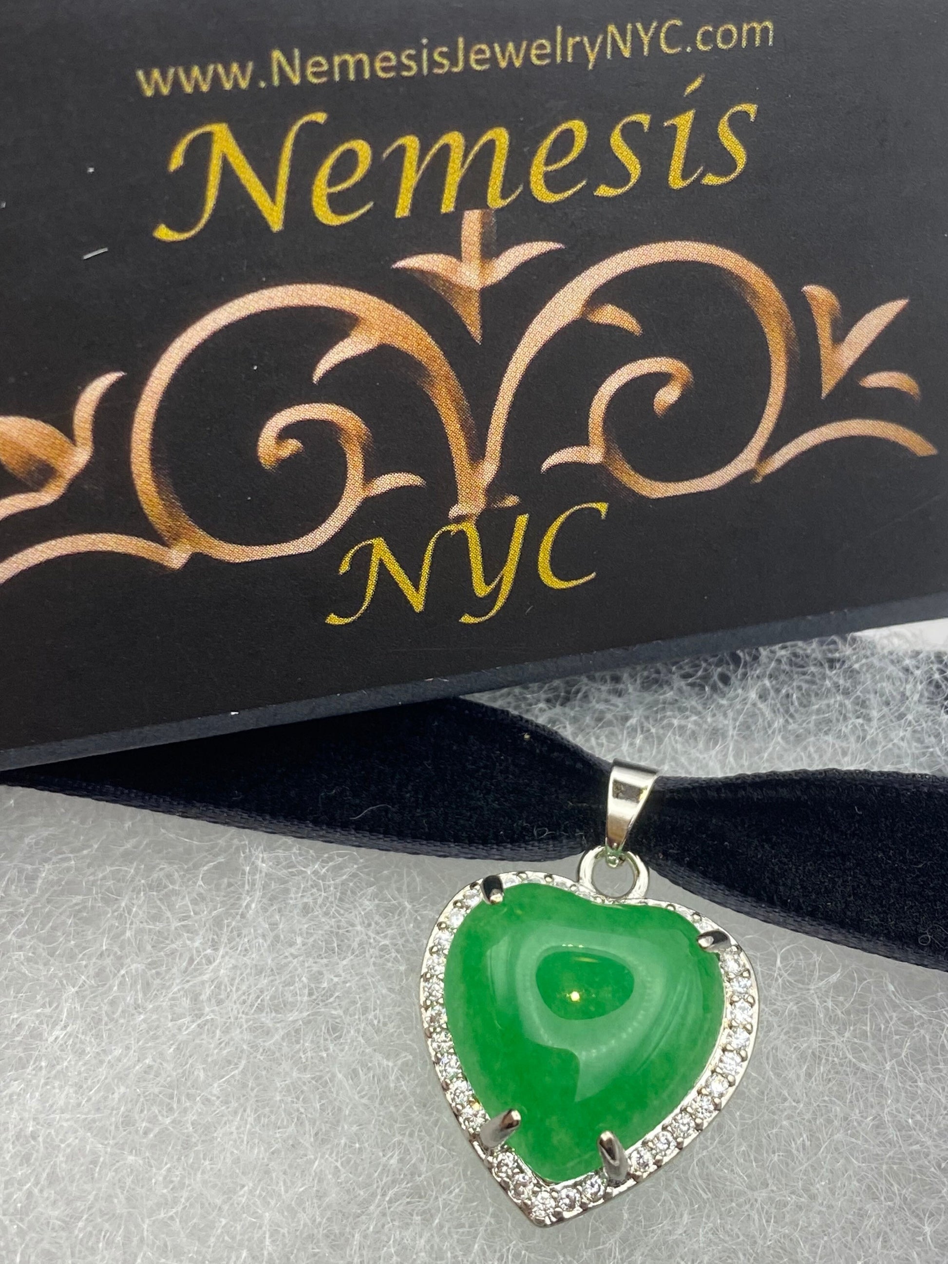 Vintage Green Jade Heart Choker Silver Finish Necklace Pendant