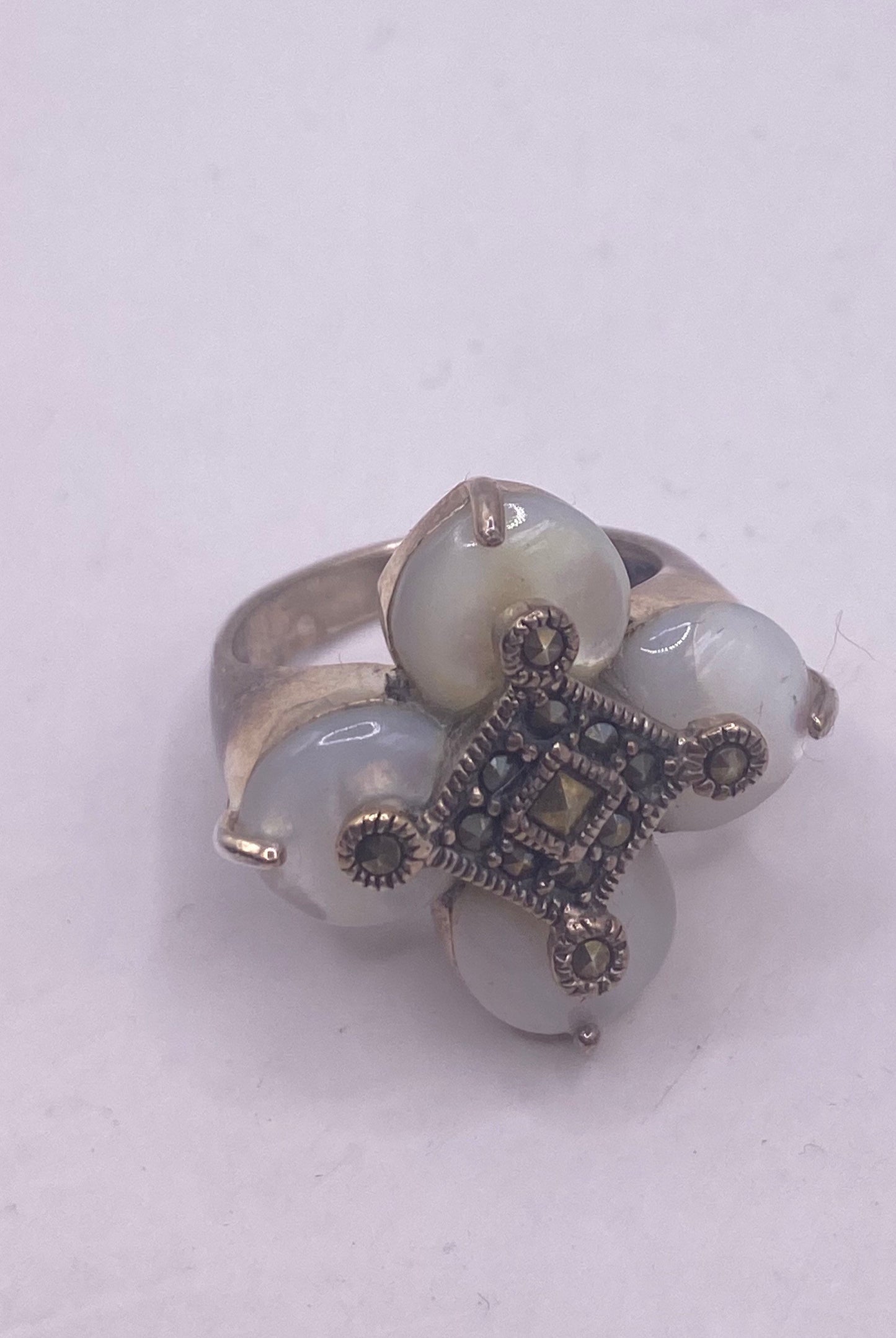 Vintage Mother of Pearl 925 Sterling Silver Marcasite Ring