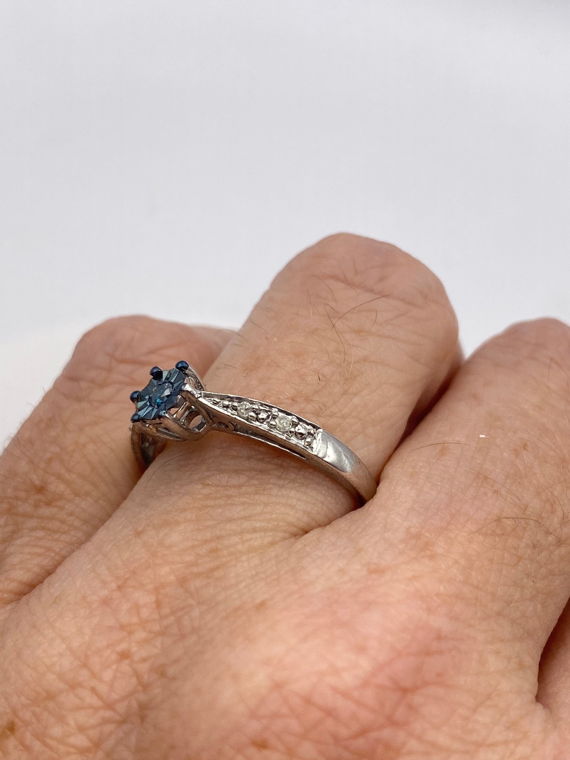 Vintage Champaign Diamond green and White 925 Sterling Silver Cocktail Ring