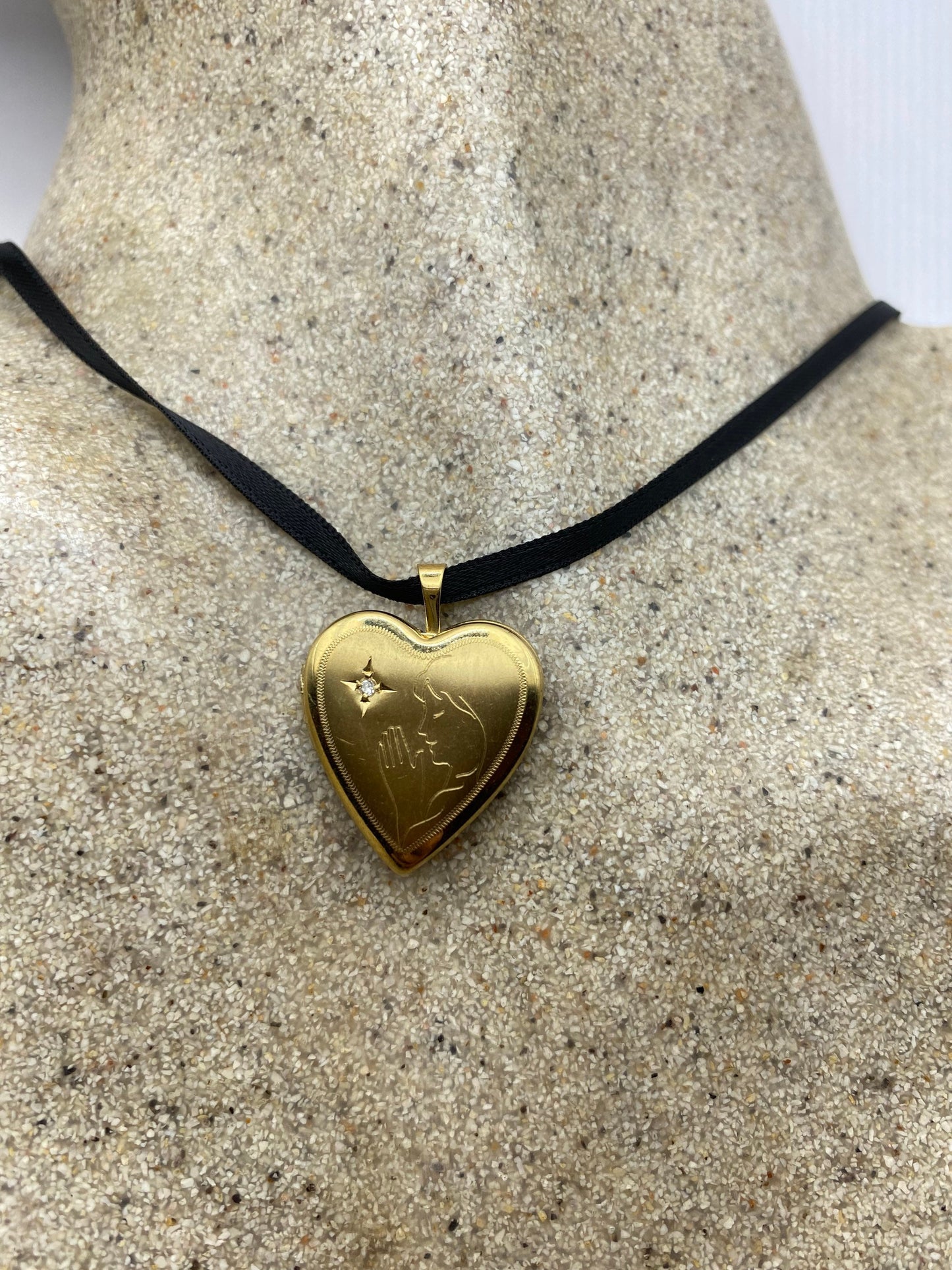 Vintage Heart Locket Choker | 9k Gold Filled Prayer Hands Pendant