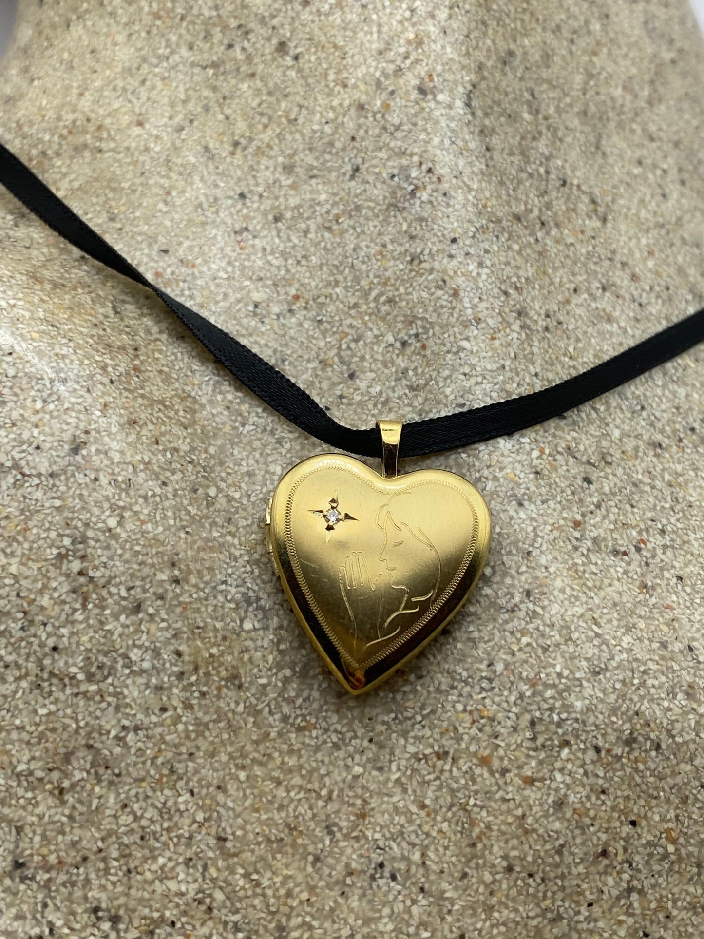Vintage Heart Locket Choker | 9k Gold Filled Prayer Hands Pendant