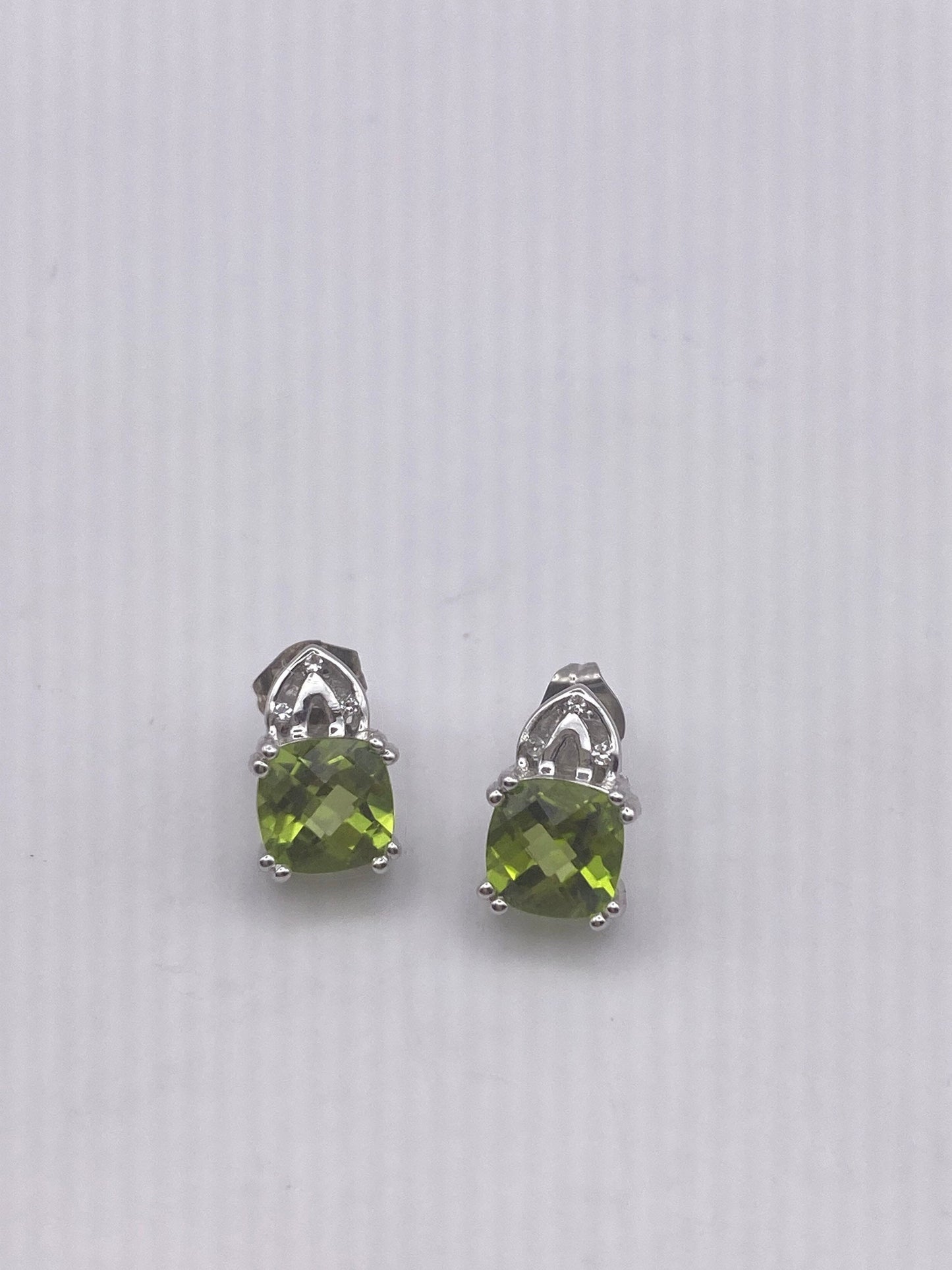 Vintage Green Peridot in 925 Sterling Silver Post Button Earrings