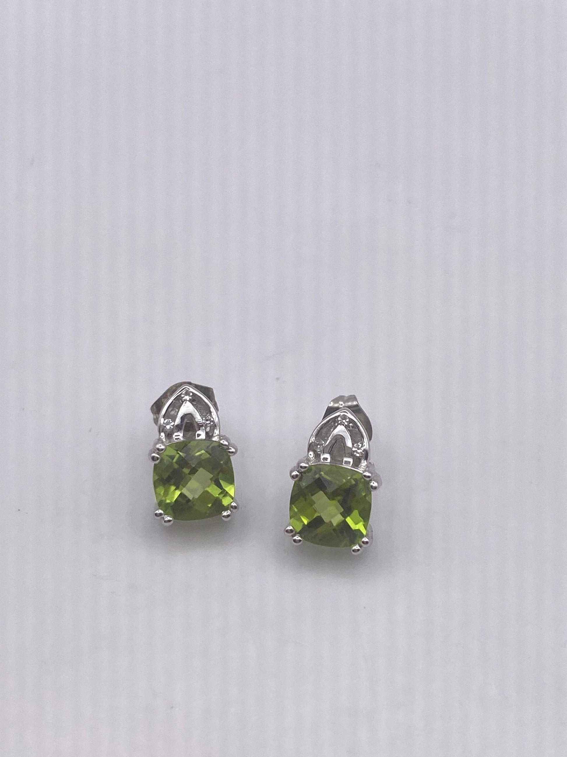 Vintage Green Peridot in 925 Sterling Silver Post Button Earrings