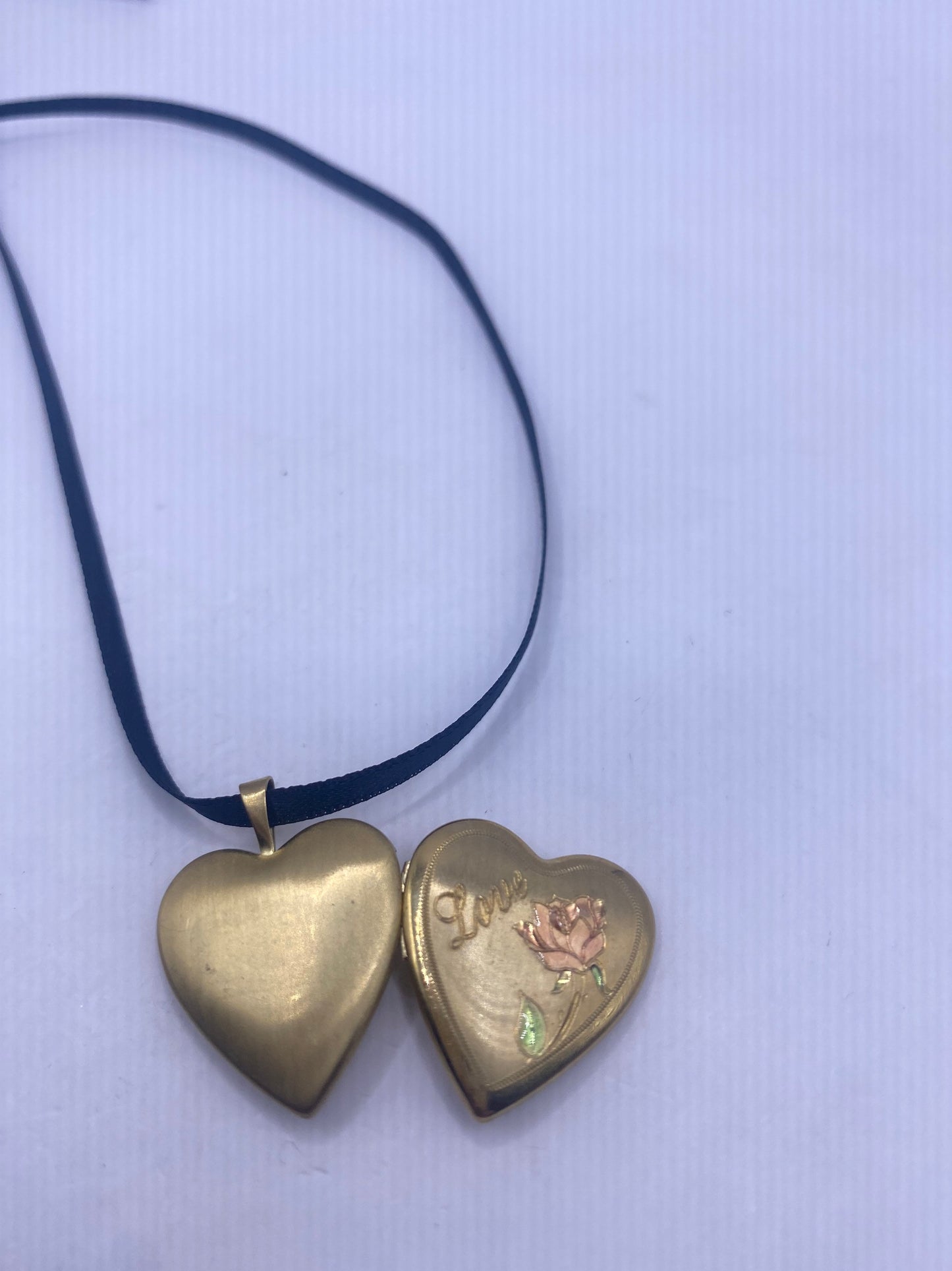 Vintage Gold Locket | Tiny Heart 9k Gold Filled Pendant Photo Memory Charm Engraved Love Rose | Choker Necklace