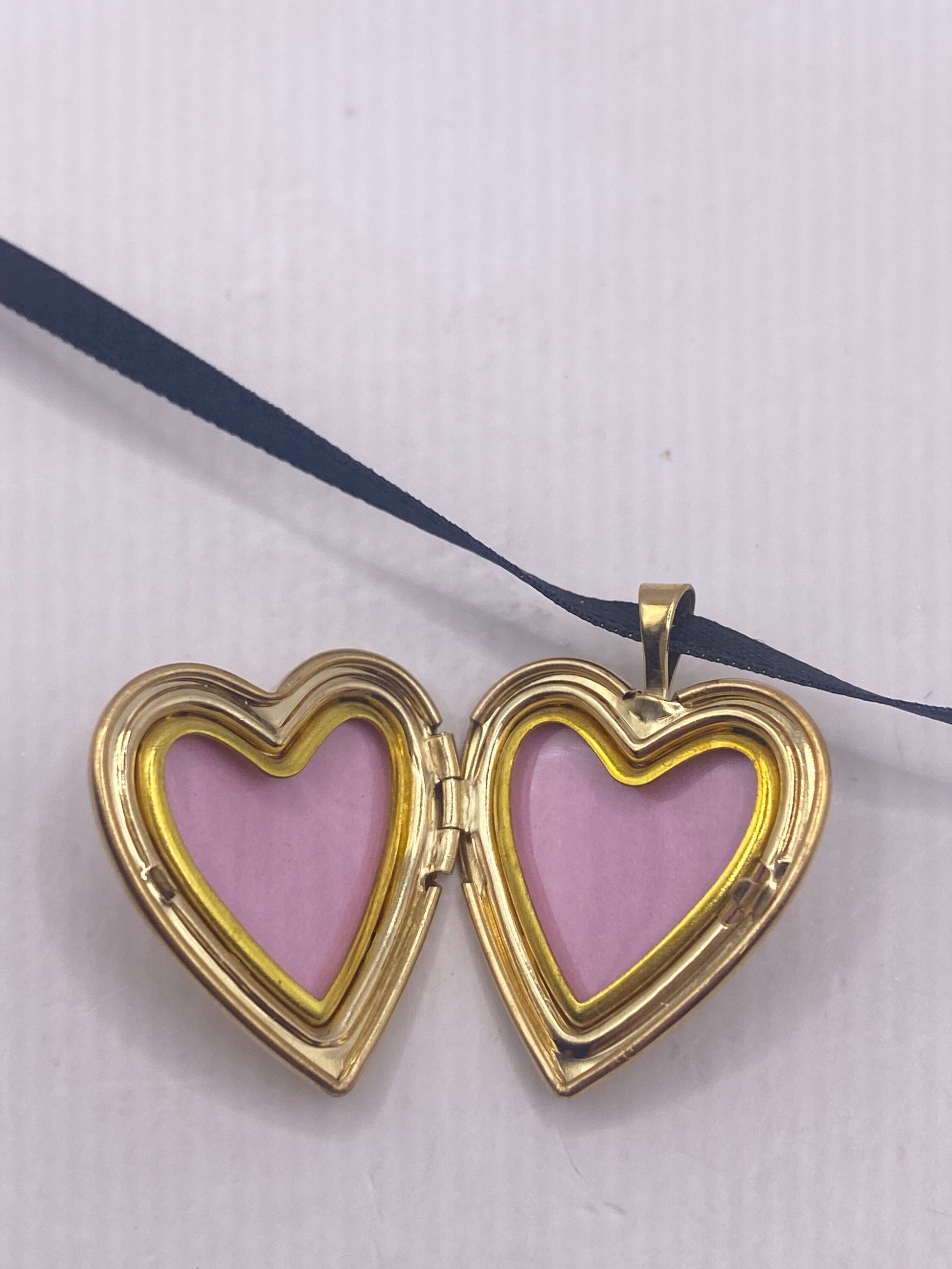 Vintage Gold Locket | Tiny Heart 9k Gold Filled Pendant Photo Memory Charm Engraved Etched Design | Choker Necklace