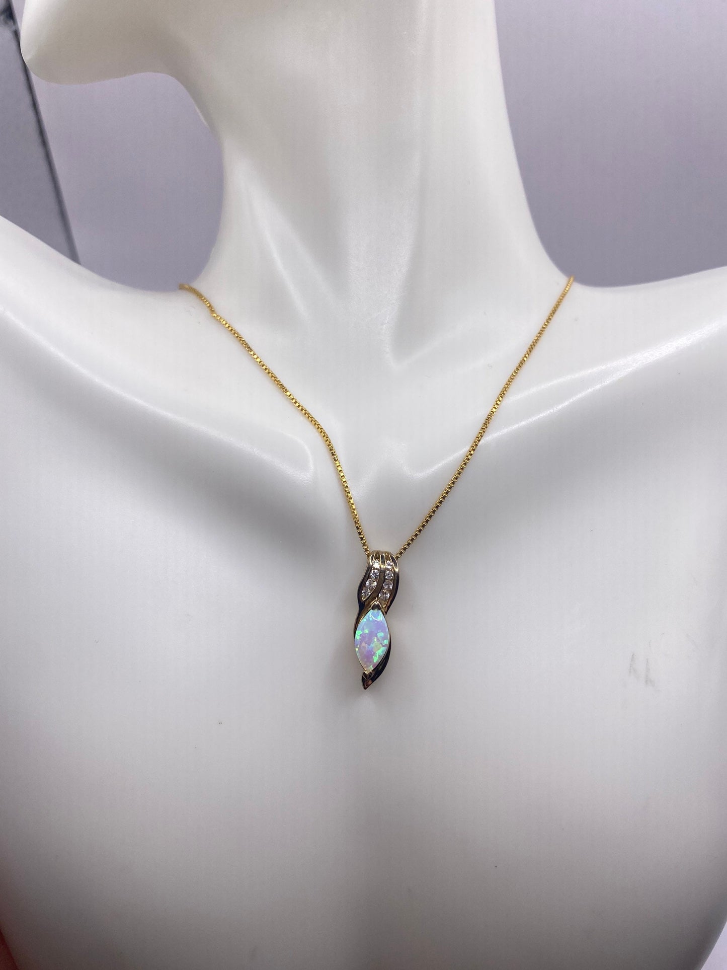 Vintage Fire Opal Choker Golden 925 Sterling Silver Pendant 16 inch Necklace