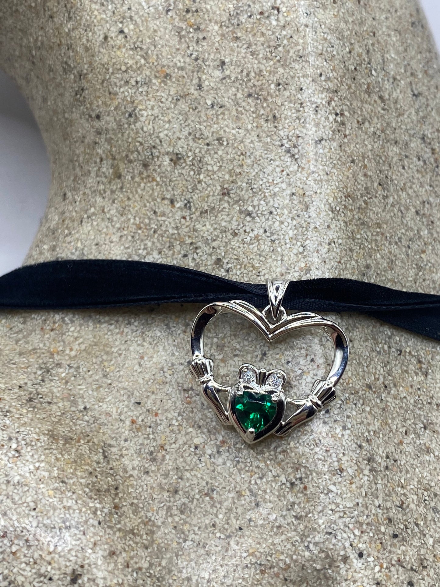 Vintage Green Chrome Diopside Choker 925 Sterling Silver Heart Pendant Necklace