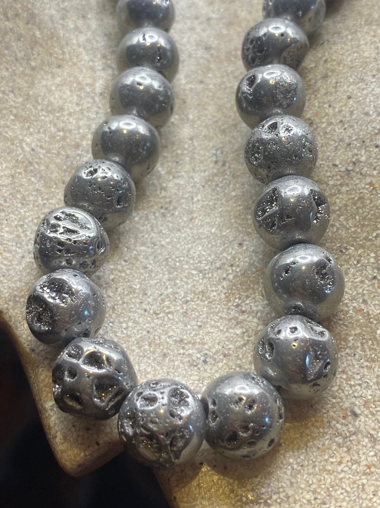 Vintage Handmade 925 Sterling Silver Rhodium Hemetite Druzy 17 Inch beaded Necklace