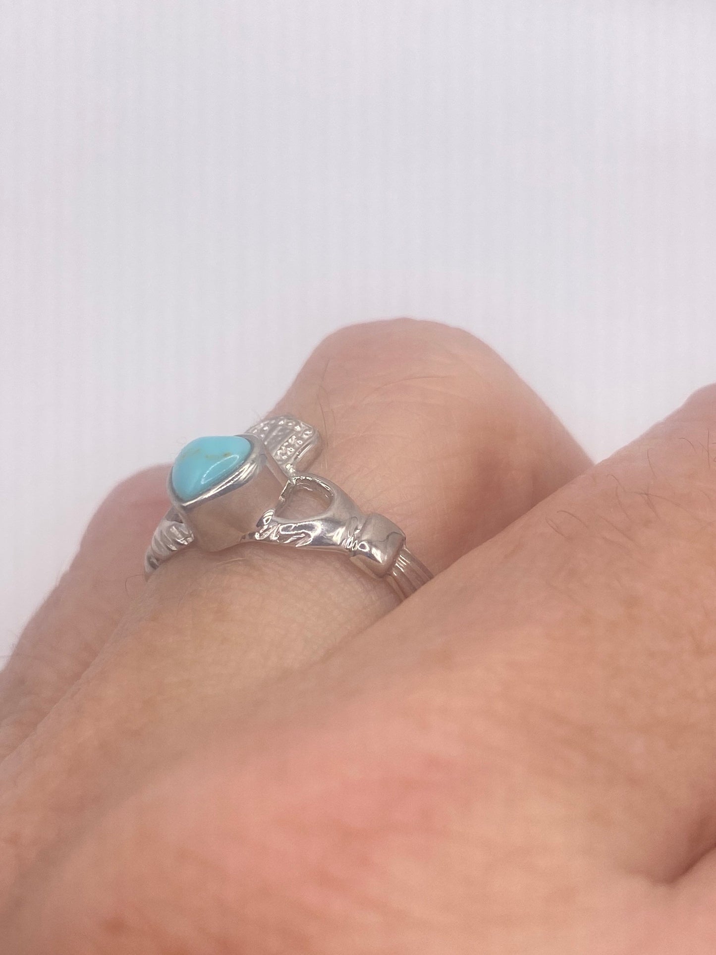 Vintage 925 Sterling Silver Turquoise Claddagh Ring