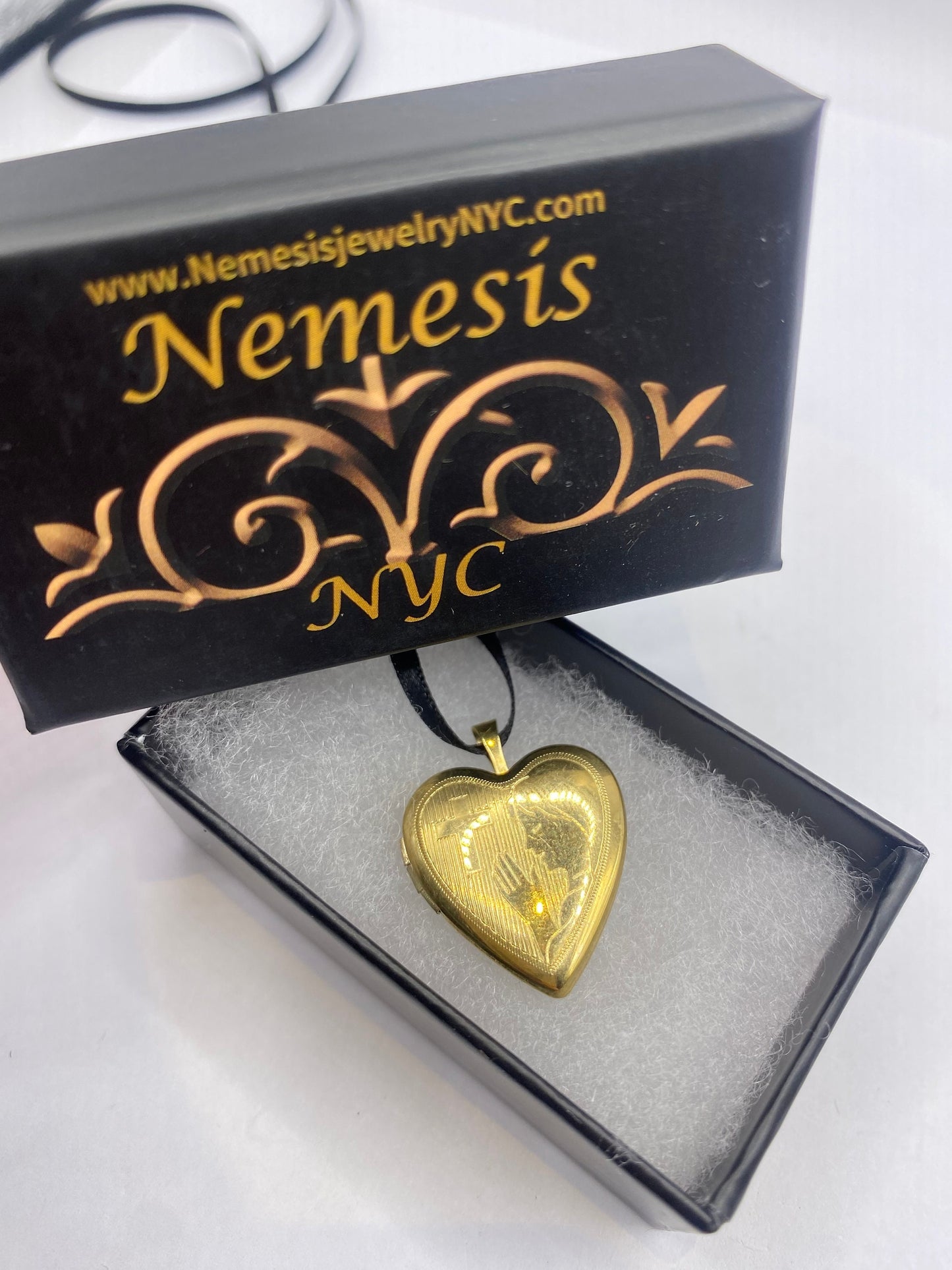 Vintage Gold Locket | Tiny Heart 9k Gold Filled Pendant Photo Memory Charm Engraved Cross Woman Prayer Hands | Choker Necklace