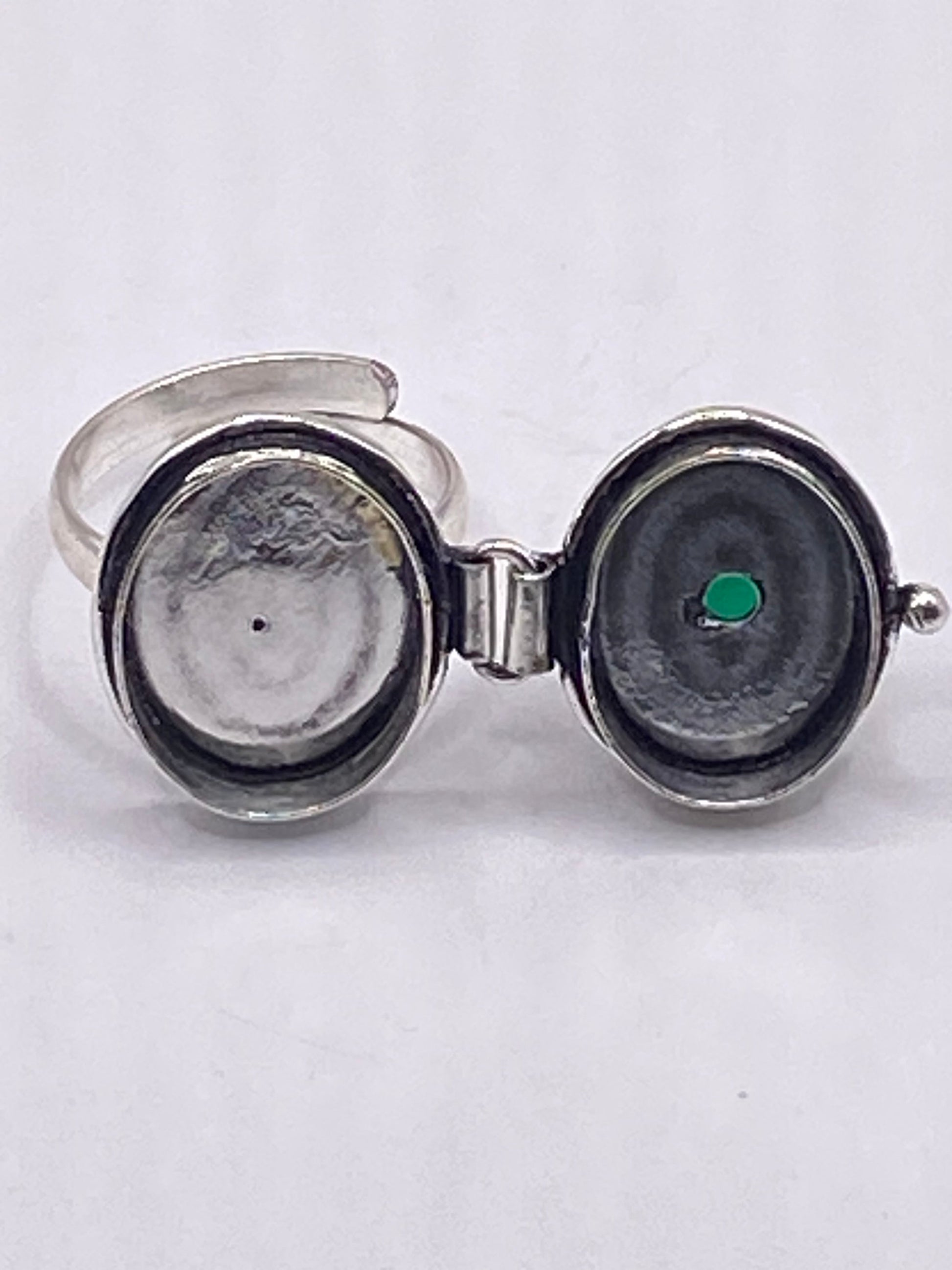 Vintage White Bronze Poison Pillbox Ring