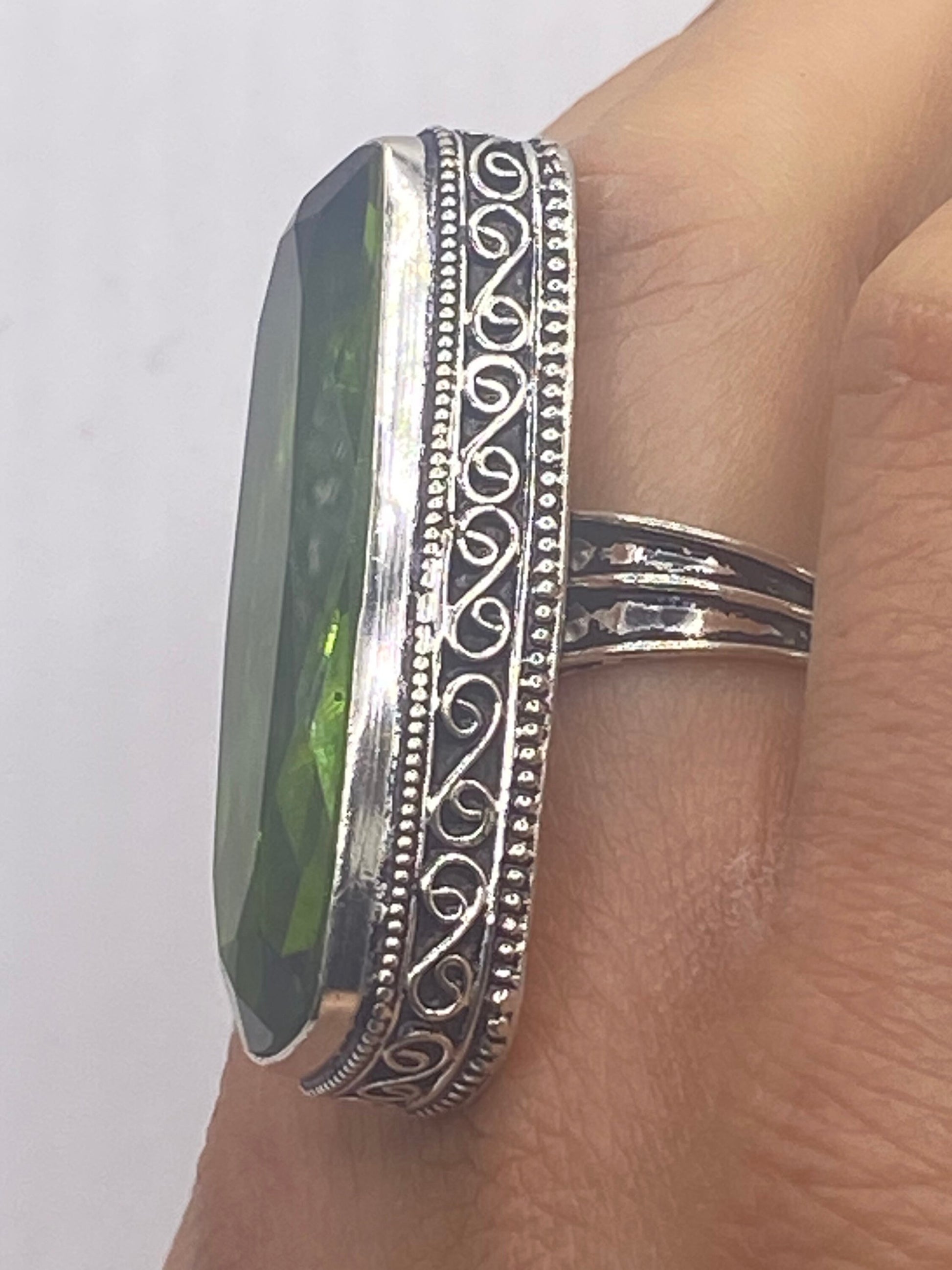 Vintage Green Antique Glass Cocktail Ring