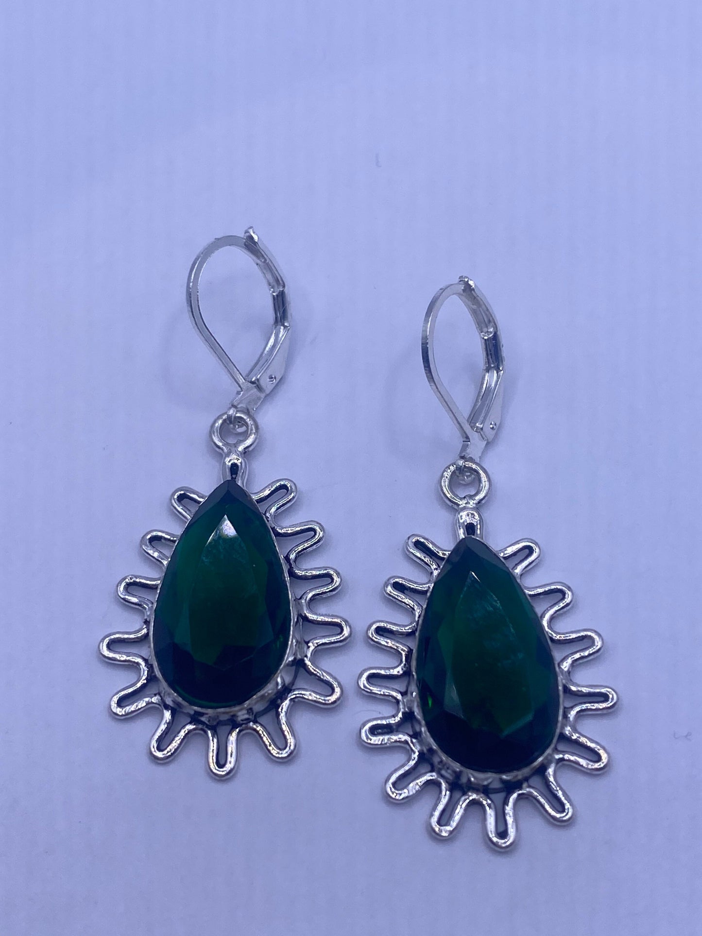 Vintage Green Crystal Glass Earrings 925 Sterling Silver Leverback