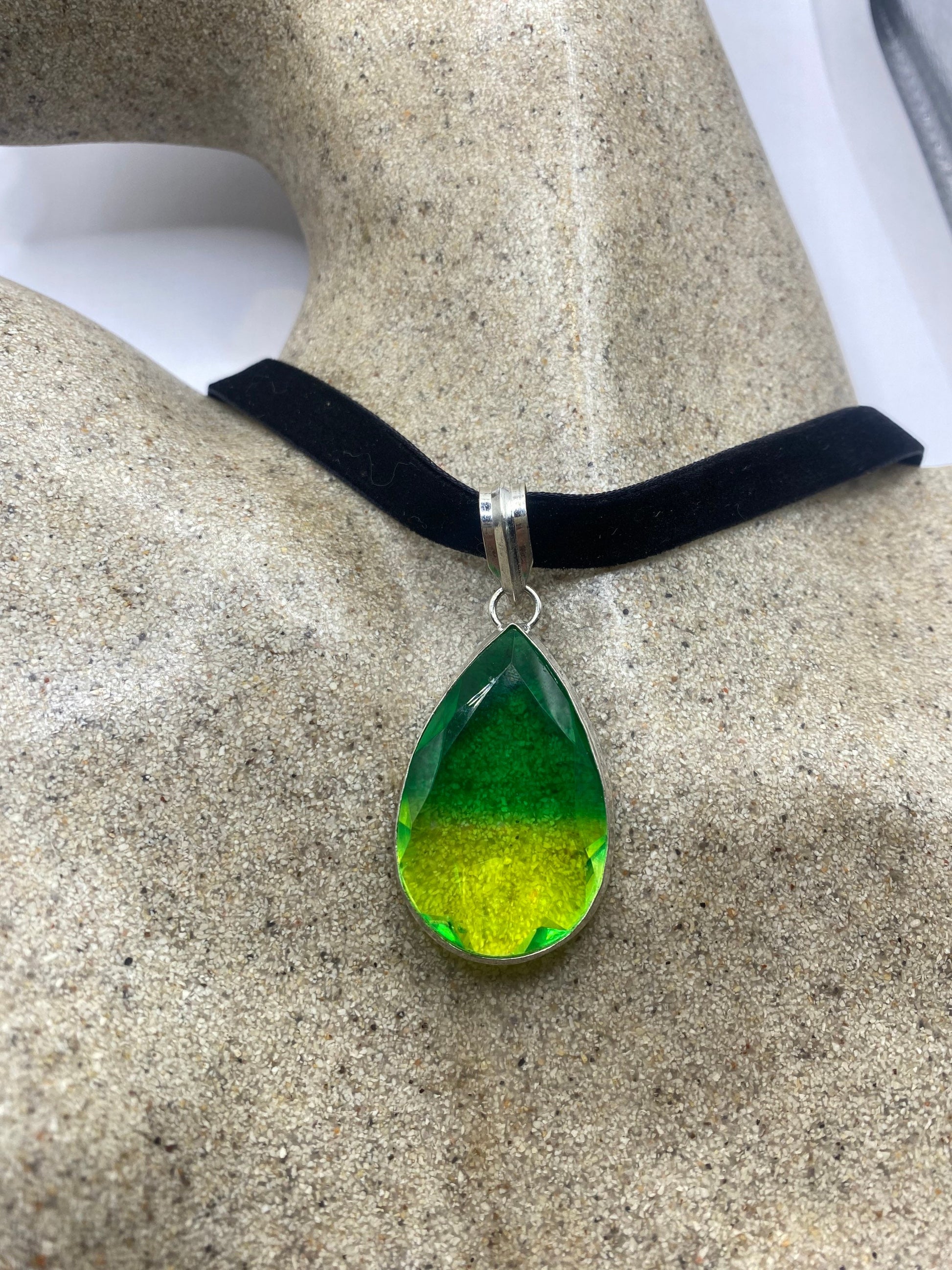 Vintage Green Glass Choker Silver Finished Necklace