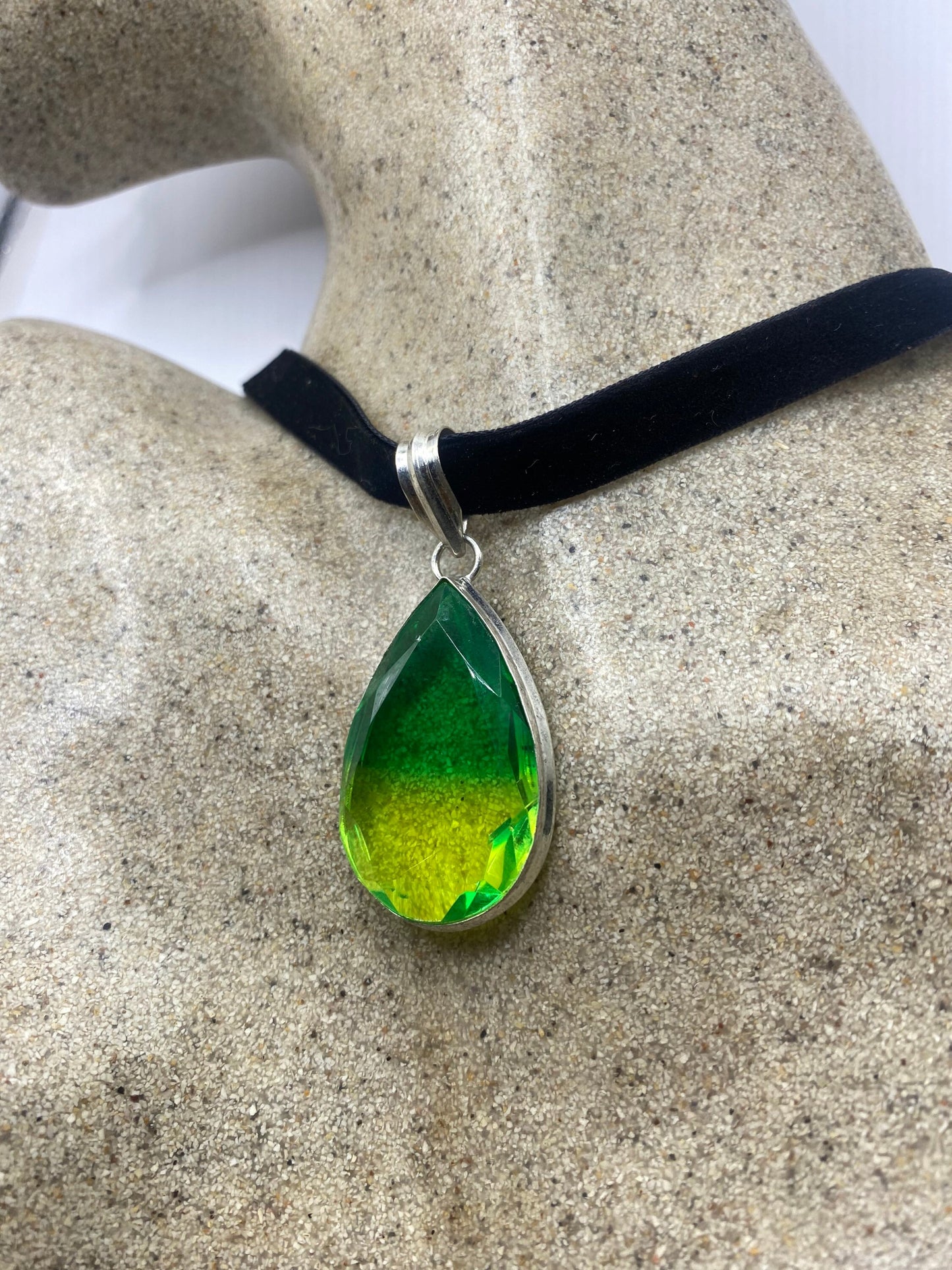 Vintage Green Glass Choker Silver Finished Necklace