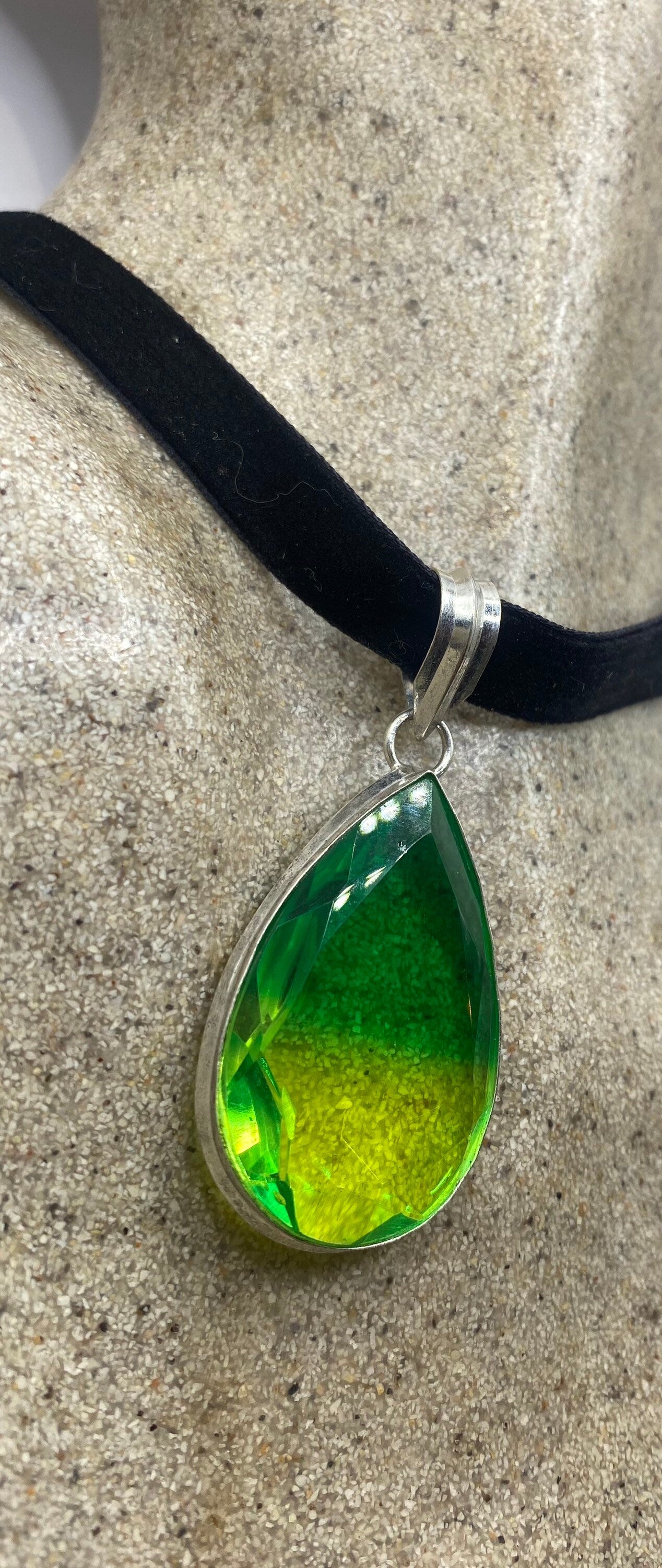 Vintage Green Glass Choker Silver Finished Necklace