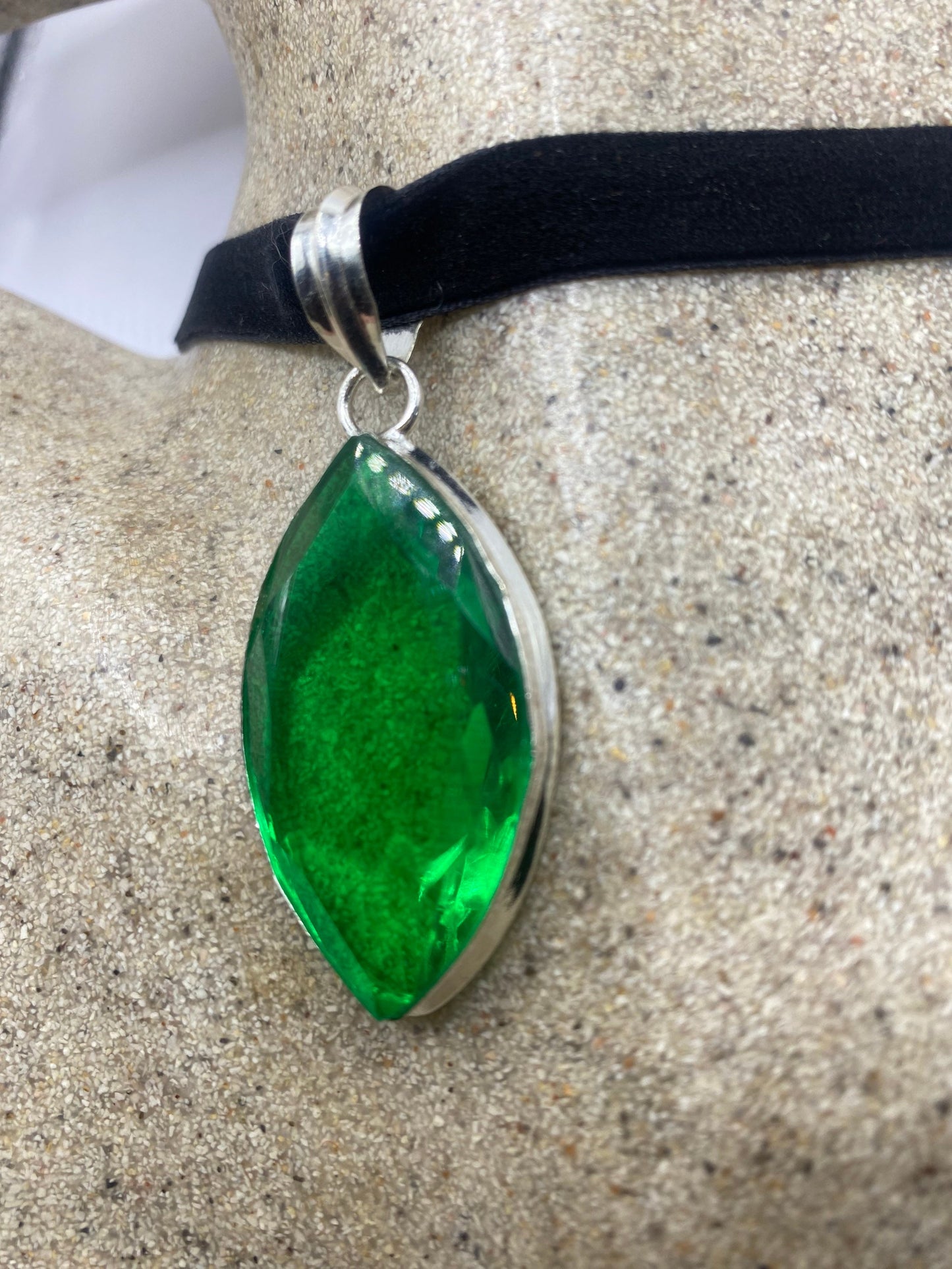 Vintage Green Glass Choker Silver Finished Necklace
