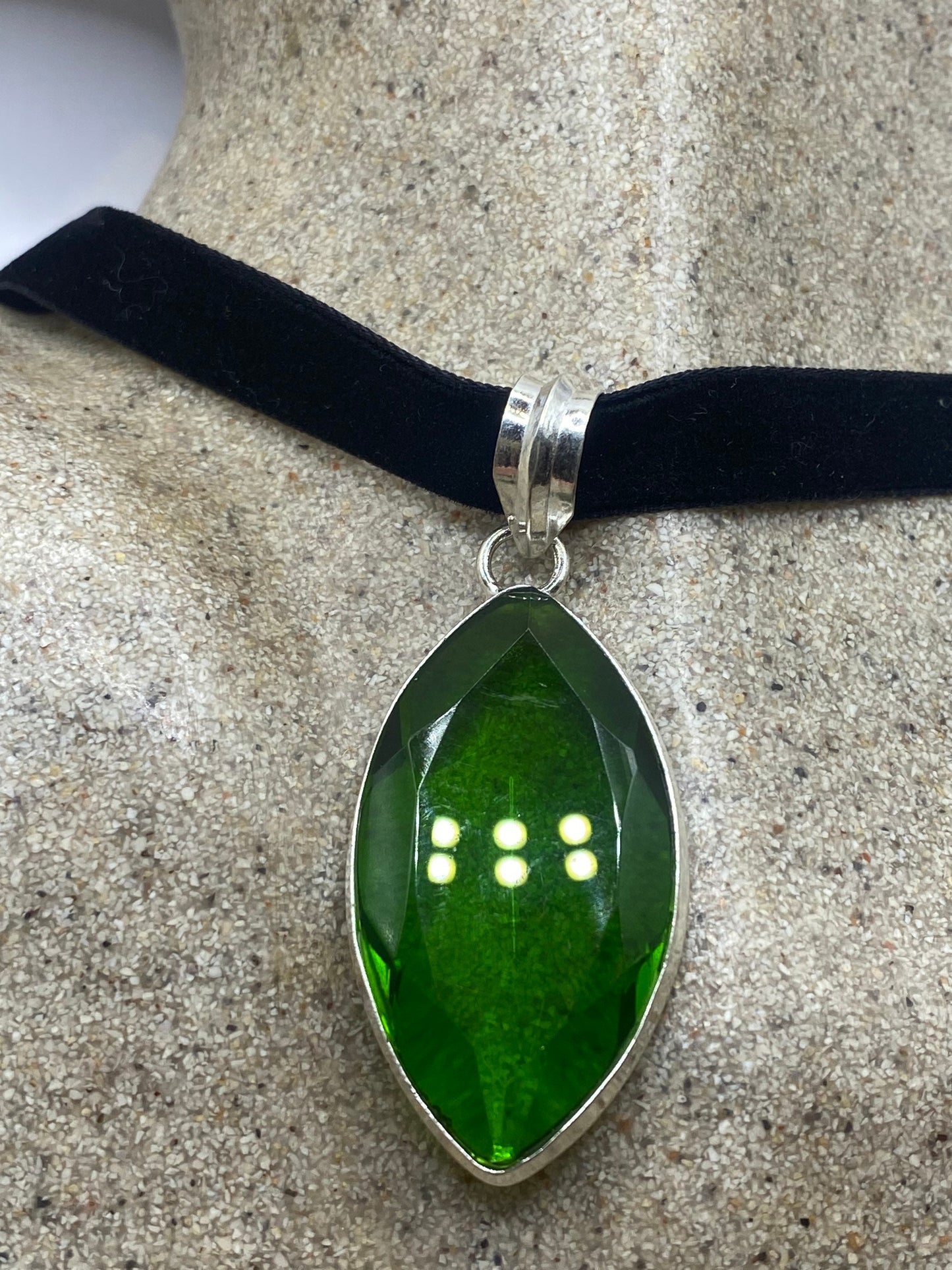 Vintage Green Glass Choker Silver Finished Necklace