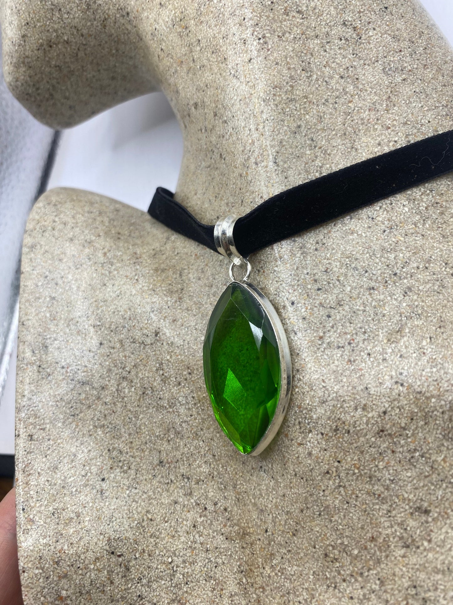 Vintage Green Glass Choker Silver Finished Necklace