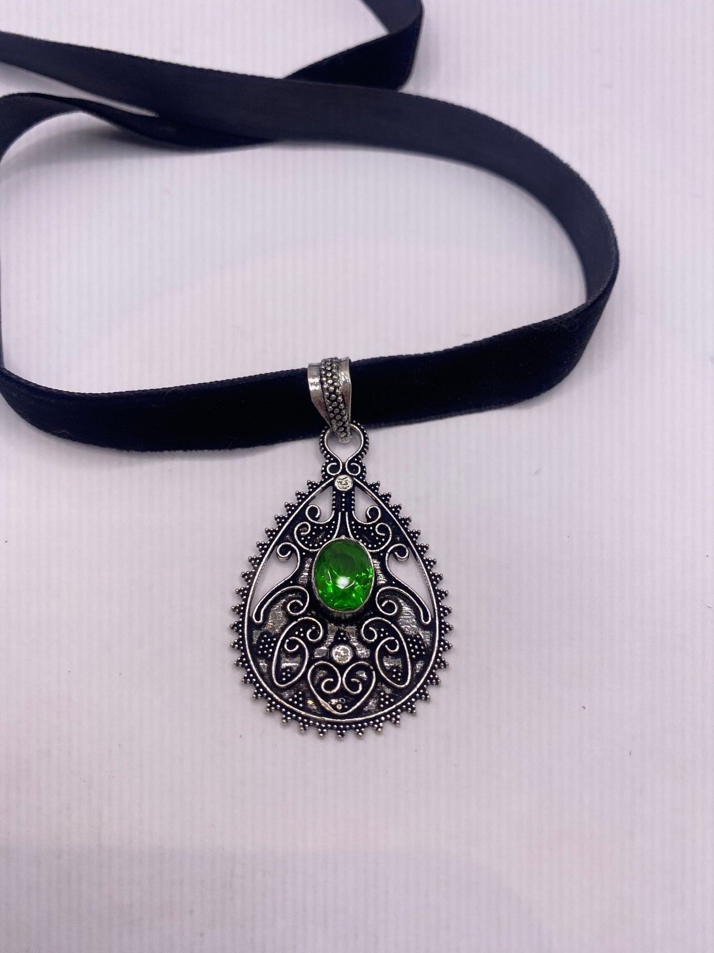 Vintage Green Glass Choker Silver Finished Necklace