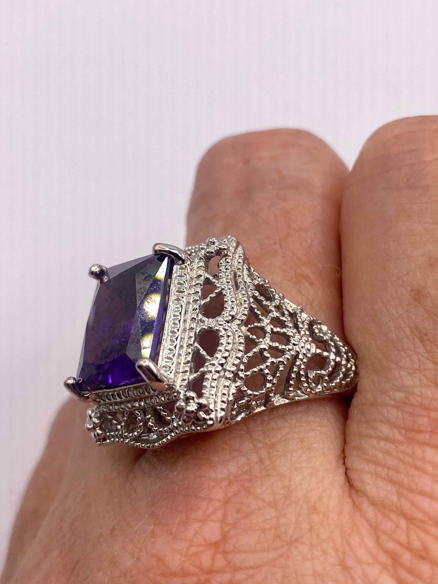 Vintage purple Crystal Amethyst Filigree setting 925 Sterling Silver gothic Ring Size 9