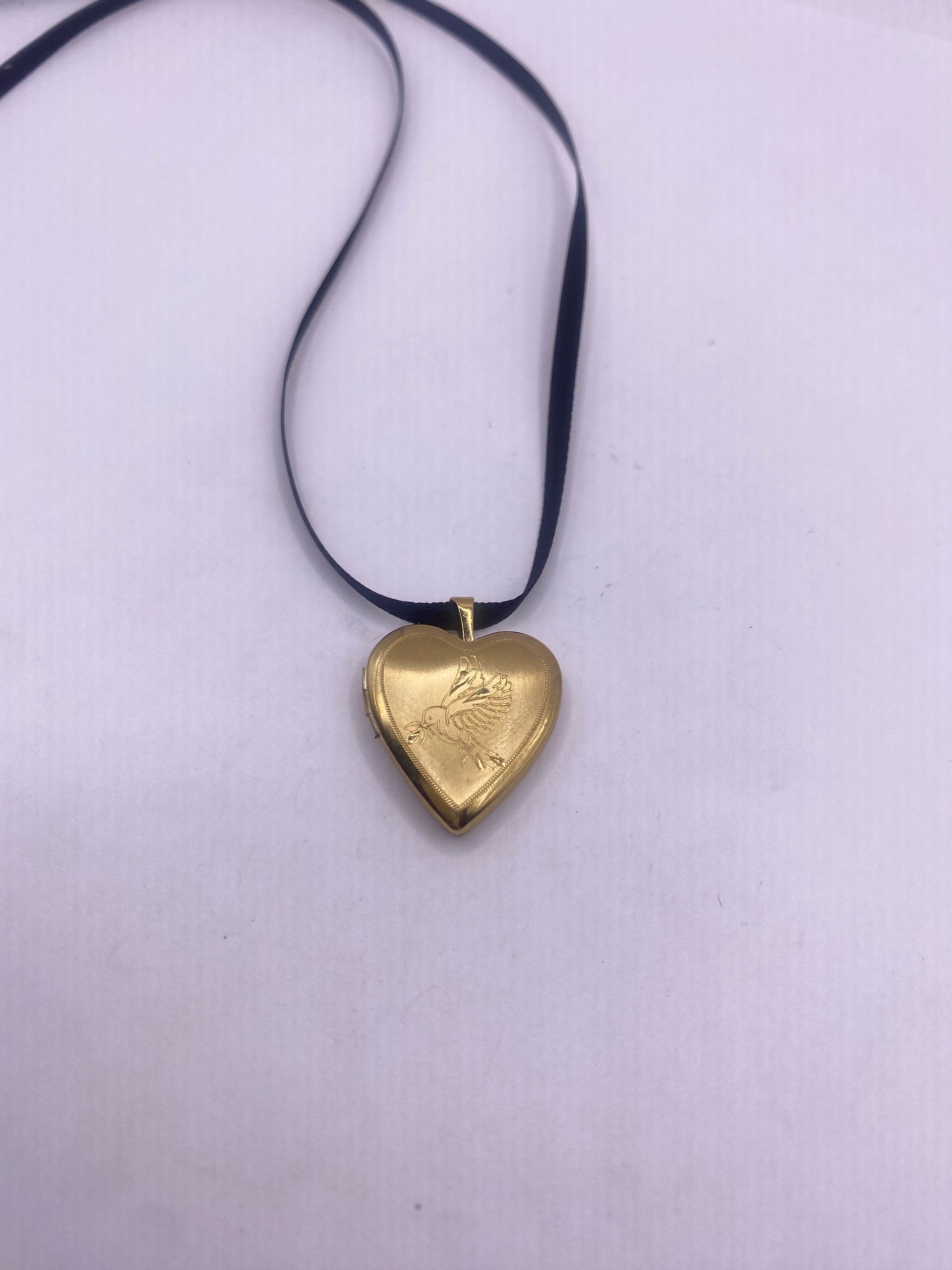 Vintage Gold Locket | Tiny Heart 9k Gold Filled Pendant Photo Memory Charm Engraved Bird | Choker Necklace