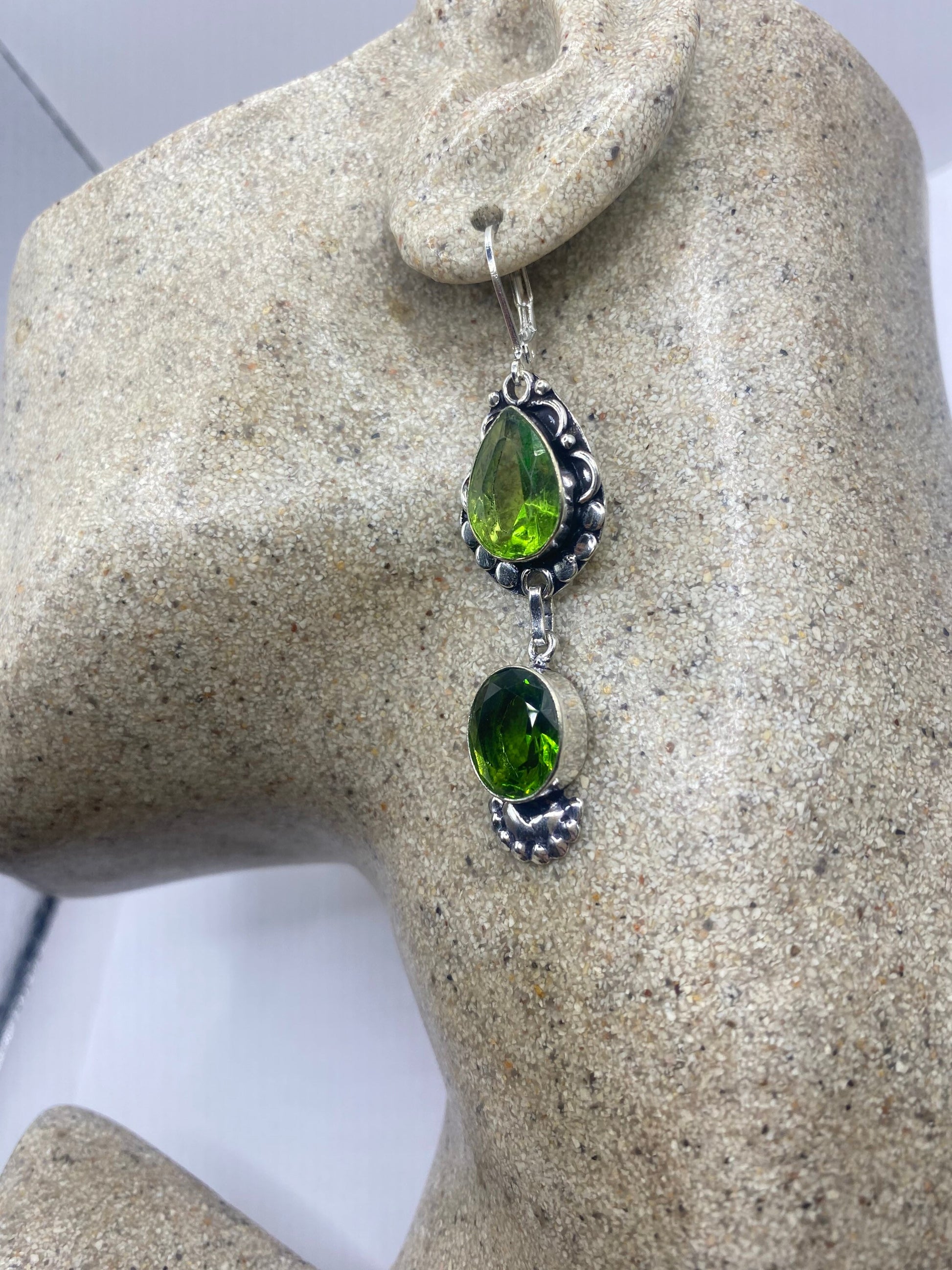 Vintage Green Crystal Glass Earrings 925 Sterling Silver Leverback